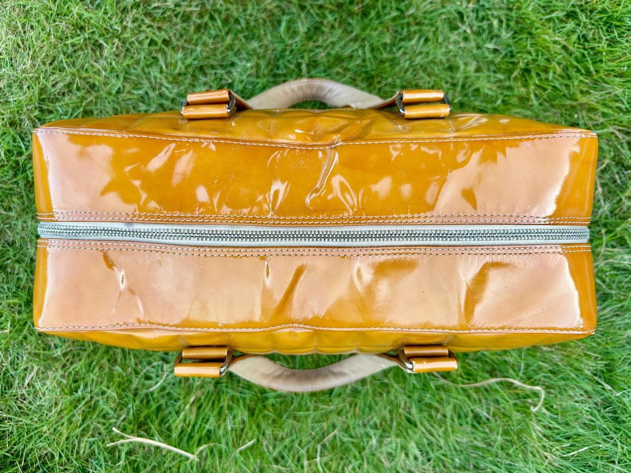 Chanel Chanel Coco Mark Chocolate Bar Patent Leather Bowler Size ONE SIZE - 5 Thumbnail