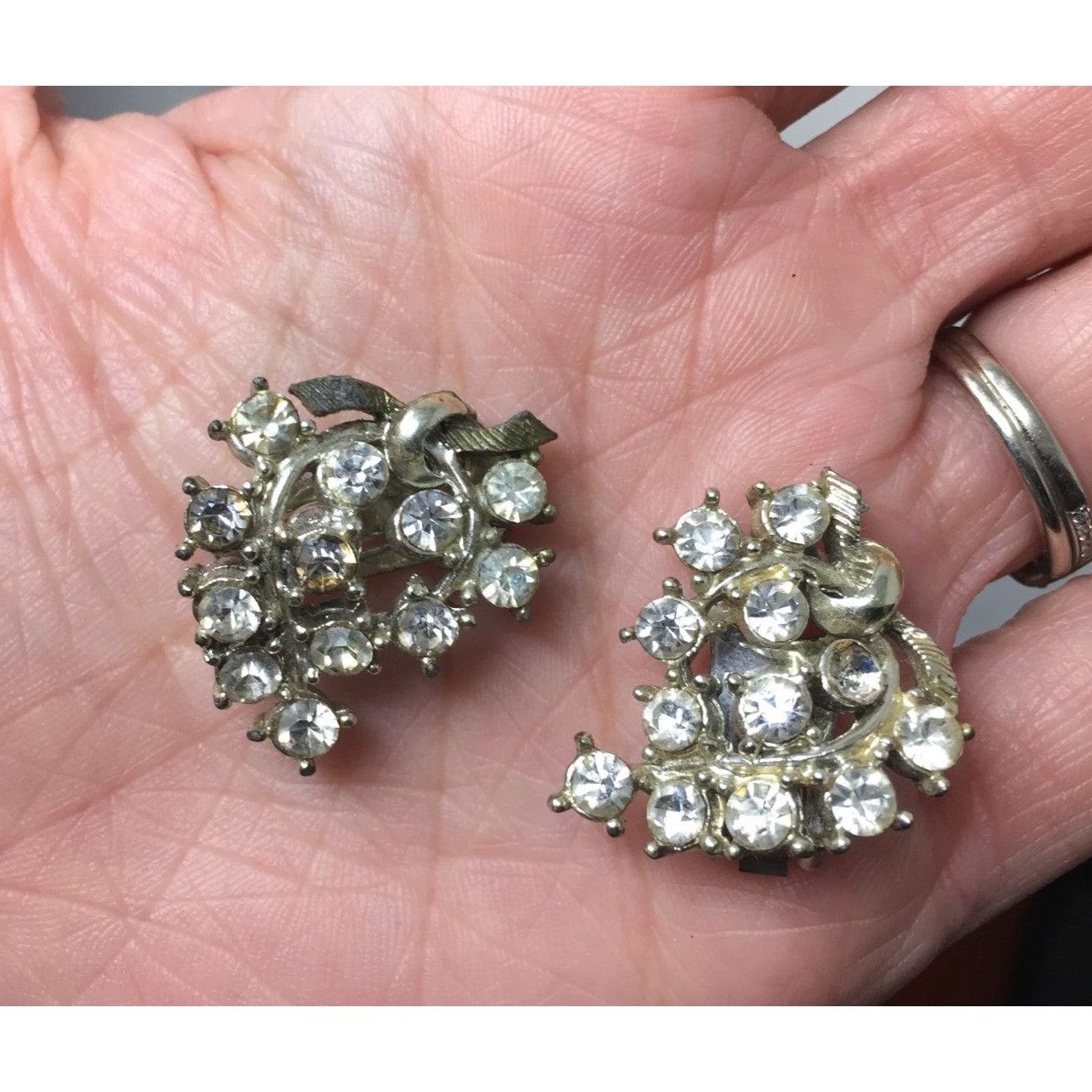 Other Women's Vintage Silver Tone Clip On Earrings with Rhinestone Size ONE SIZE - 2 Thumbnail