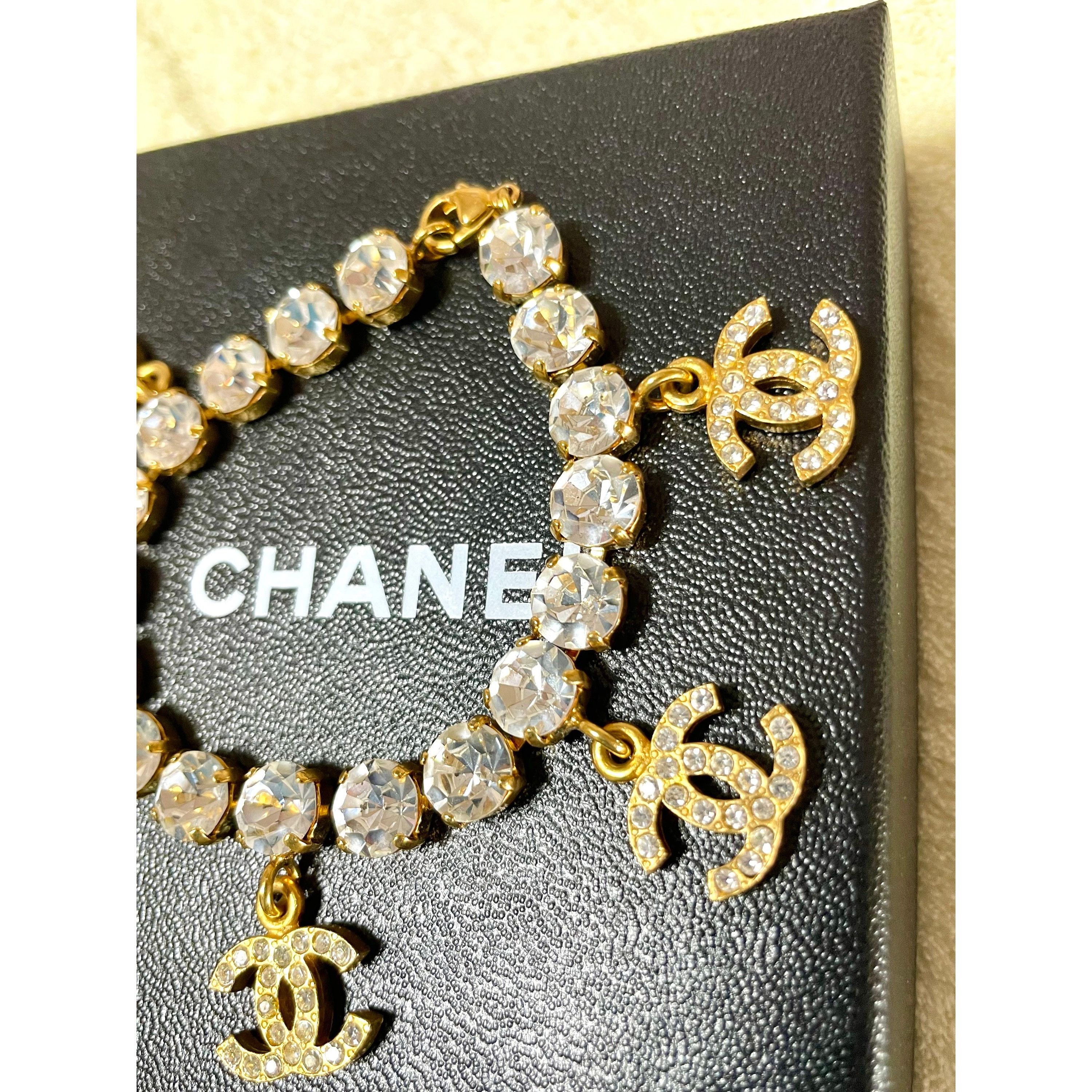 Chanel Vintage Chanel bracelet with crystal and CC charms. Size ONE SIZE - 4 Thumbnail
