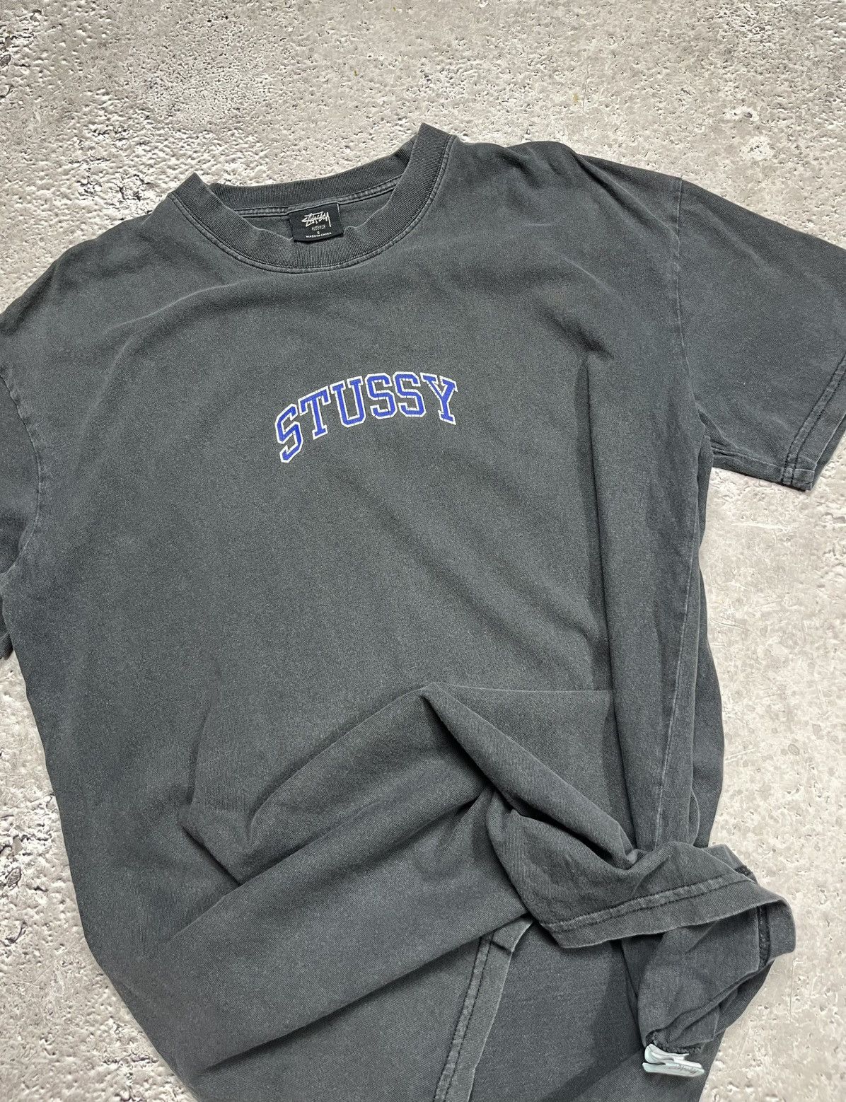 Stussy Stussy Washed Grey T-Shirt Small Blue Arch Logo Streetwear Size US S / EU 44-46 / 1 - 9 Thumbnail