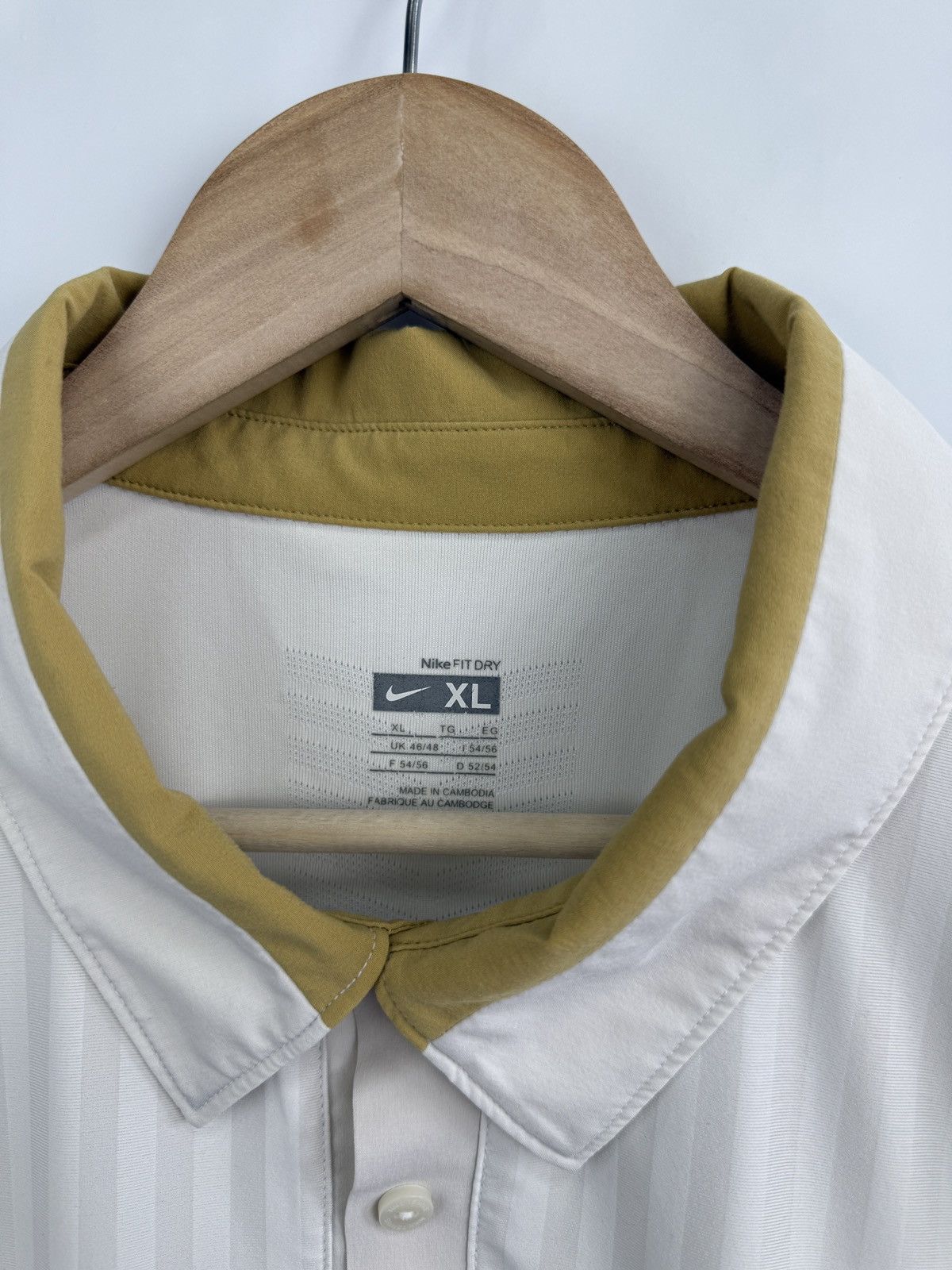 Nike 🎾 2009 Nike Roger Federer RF Gold Logo Wimbledon London Polo Size US XL / EU 56 / 4 - 6 Thumbnail