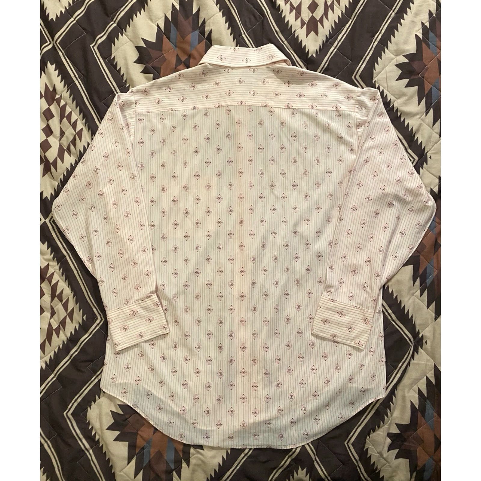 Vintage VINTAGE Montgomery Ward Long Sleeve Button-Down Geometric Pink Mens XL Regular Button-Up Collared Knit Easy Care 70s Retro Size US XL / EU 56 / 4 - 3 Thumbnail