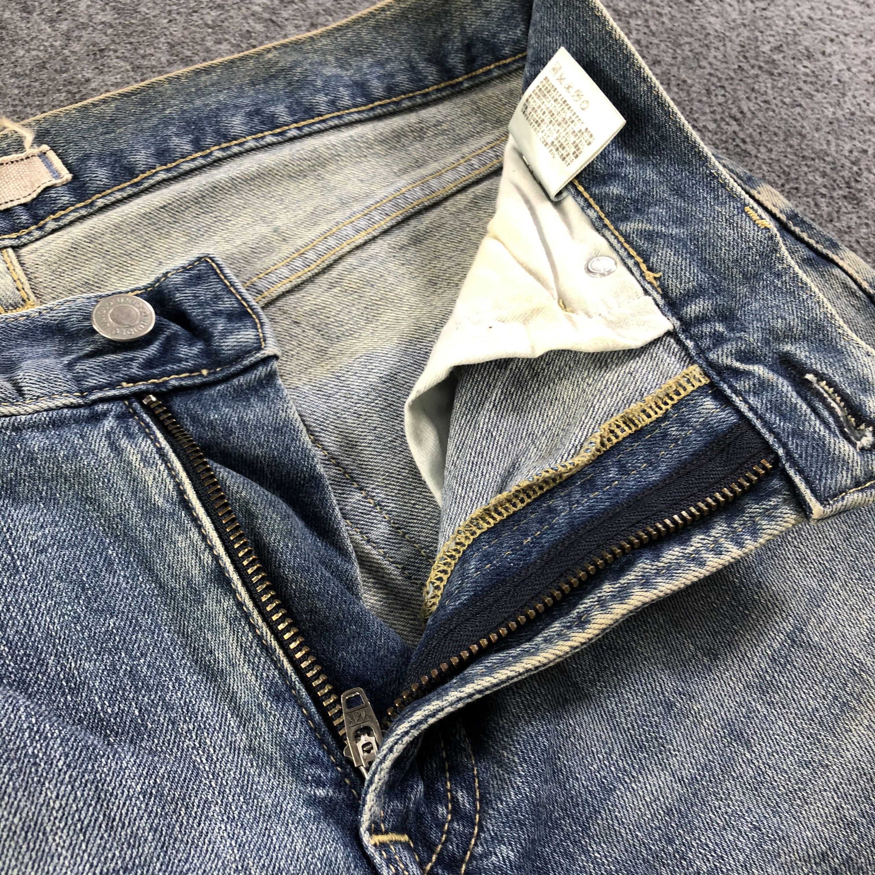 Japanese Brand Uniqlo Jeans Light Wash Redline Denim -J2735 Size US 35 - 6 Thumbnail