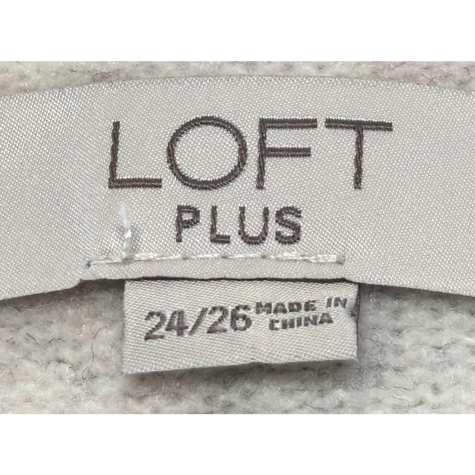 Loft LOFT Women’s Plus Size 24/26 Cream Soft Pearl Studded Sweater Soft Size 4XL / US 24-26 - 7 Thumbnail