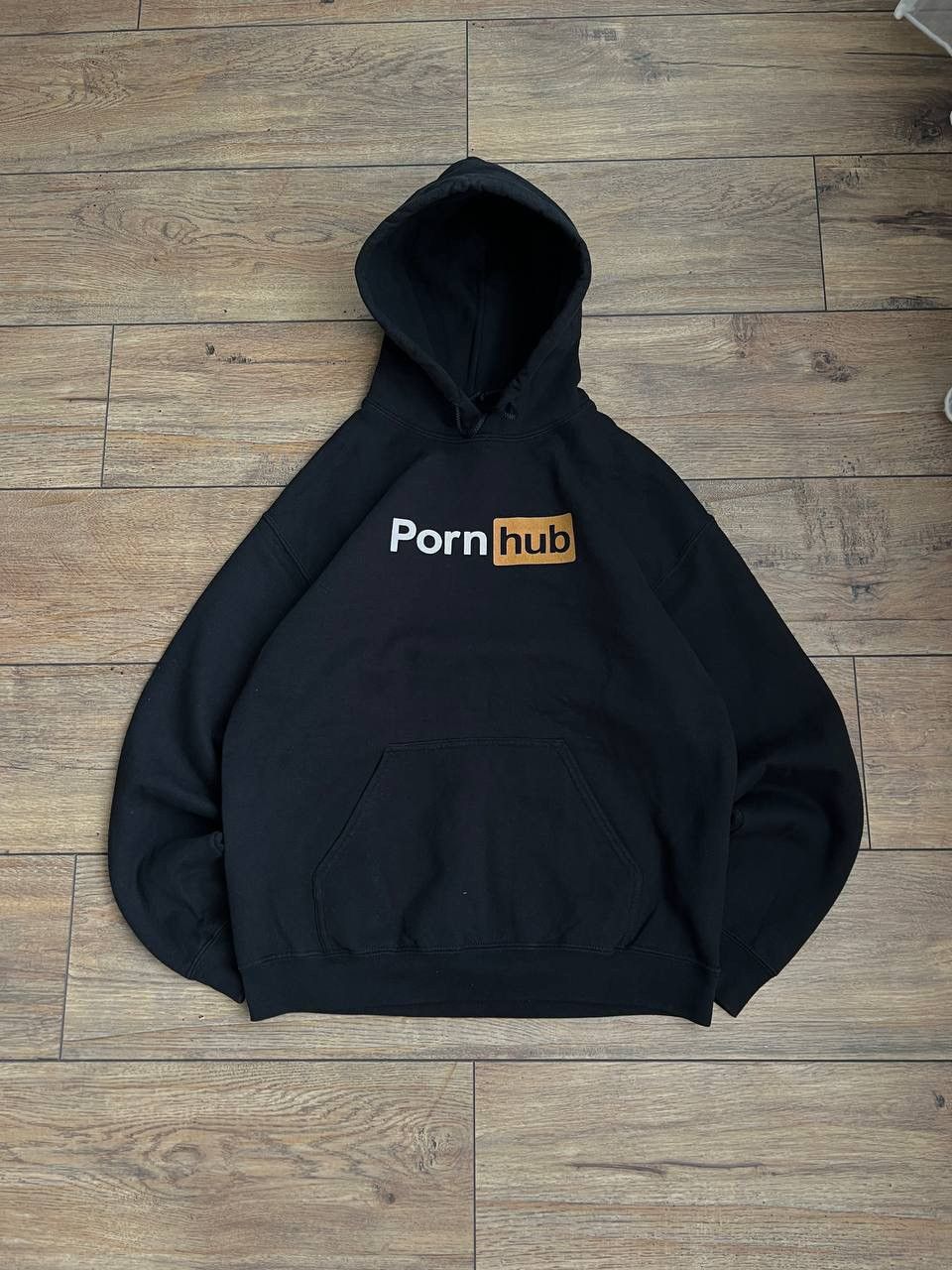 Vintage Porn Hub Big Logo Hoodie Size US M / EU 48-50 / 2 - 1 Thumbnail