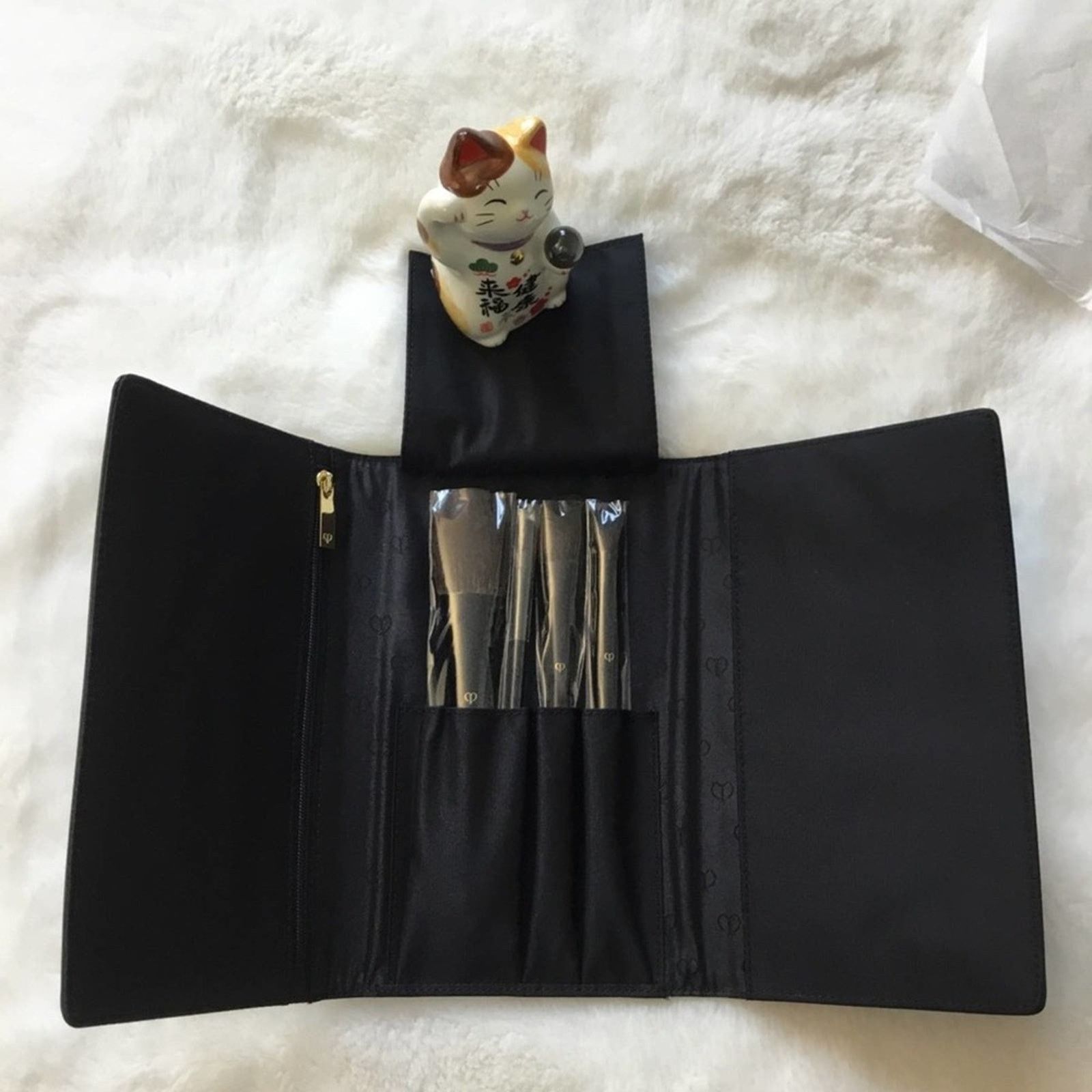 Other Cle de Peau Exclusive Makeup Brush Set Size ONE SIZE - 1 Thumbnail