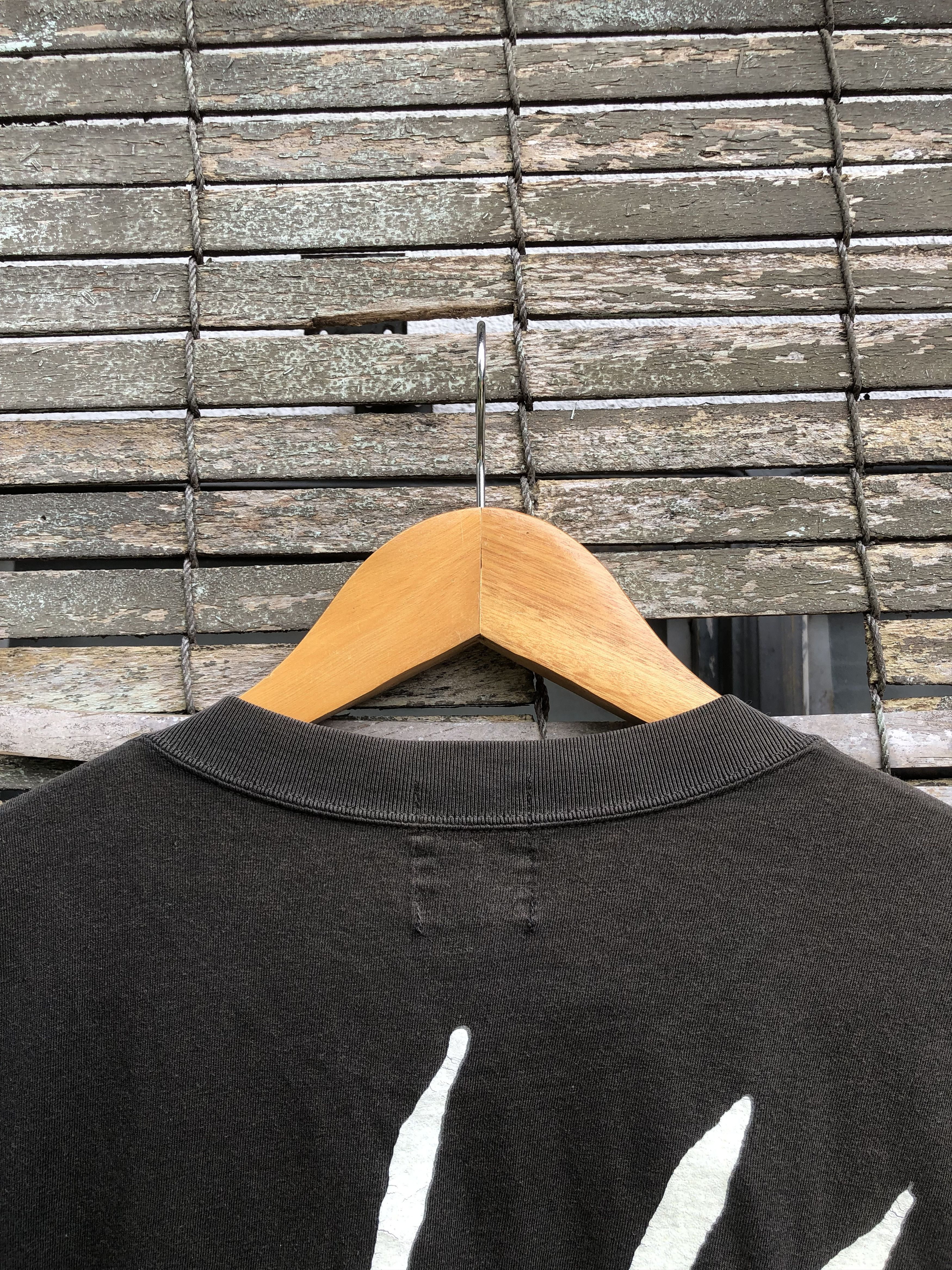 Vintage Vintage 80s Sunfaded Compass Higuma Bear Hokkaido Tee Size US XL / EU 56 / 4 - 5 Thumbnail