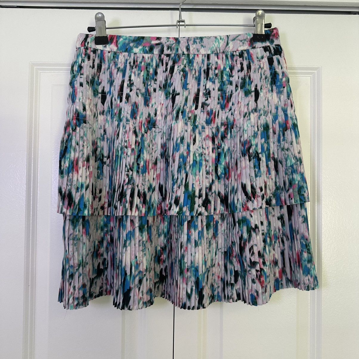 J.Crew J. Crew Tiered Abstract Watercolor Skirt Size 4 Size 27" / US 4 / IT 40 - 1 Thumbnail