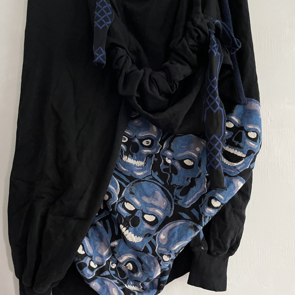 Bernhard Willhelm RARE AW10 Bernhard Willhelm Skull pile Asymmetrical Hoodie Size S / US 4 / IT 40 - 6 Thumbnail