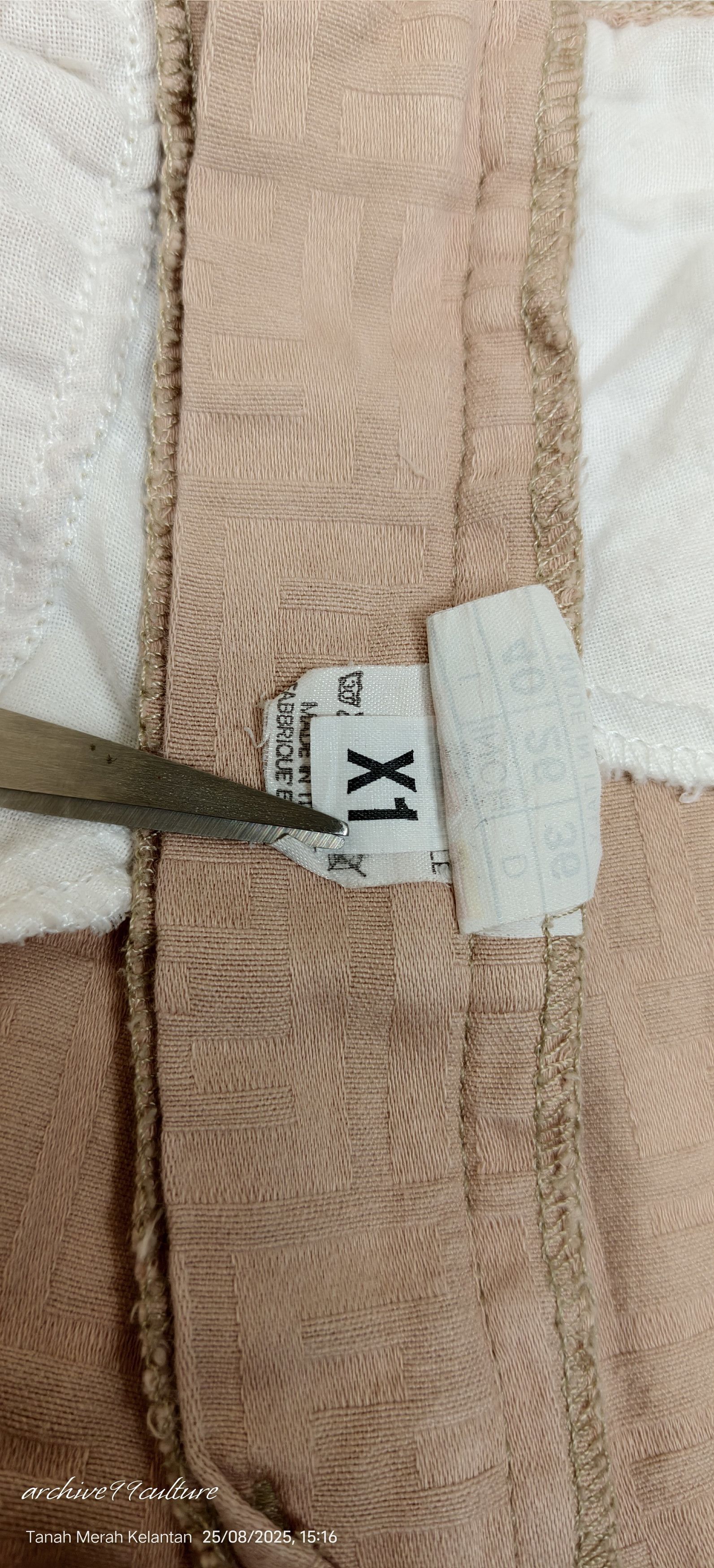 Fendi Vintage 90s Fendi Zucca Monogram baby pink / nude jeans Size 26" / US 2 / IT 38 - 14 Thumbnail
