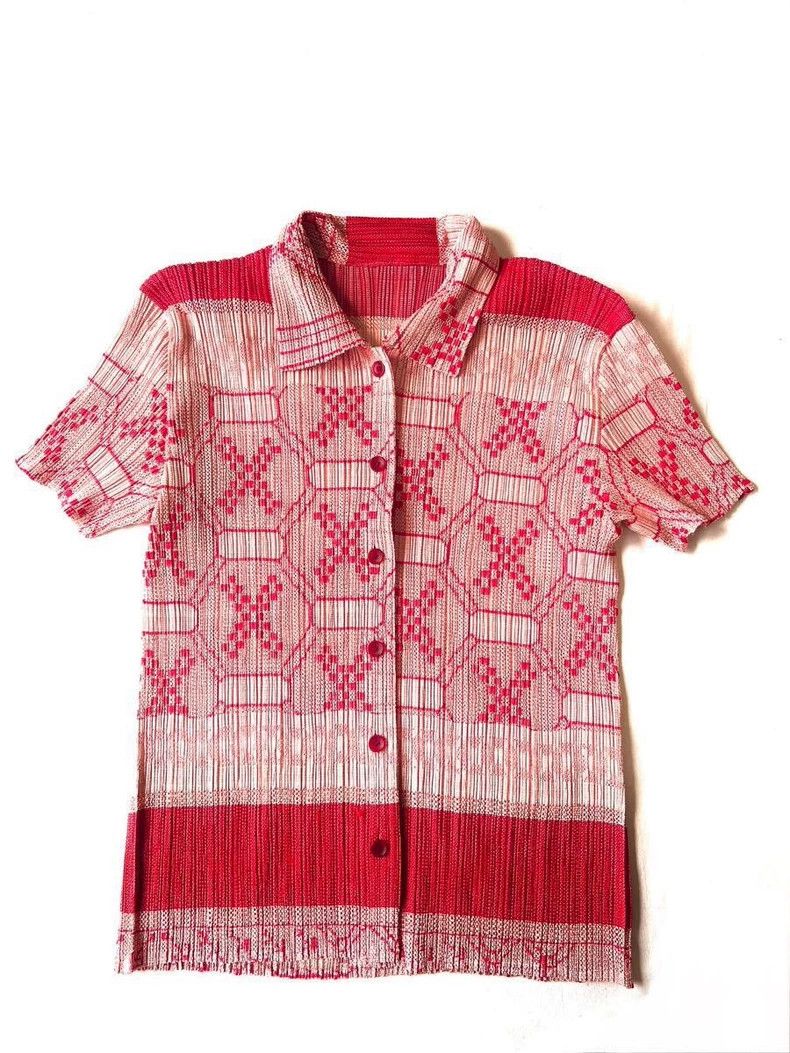 Issey Miyake Issey Miyake size:3 Red pleated short-sleeved cardigan Size M / US 6-8 / IT 42-44 - 2 Thumbnail