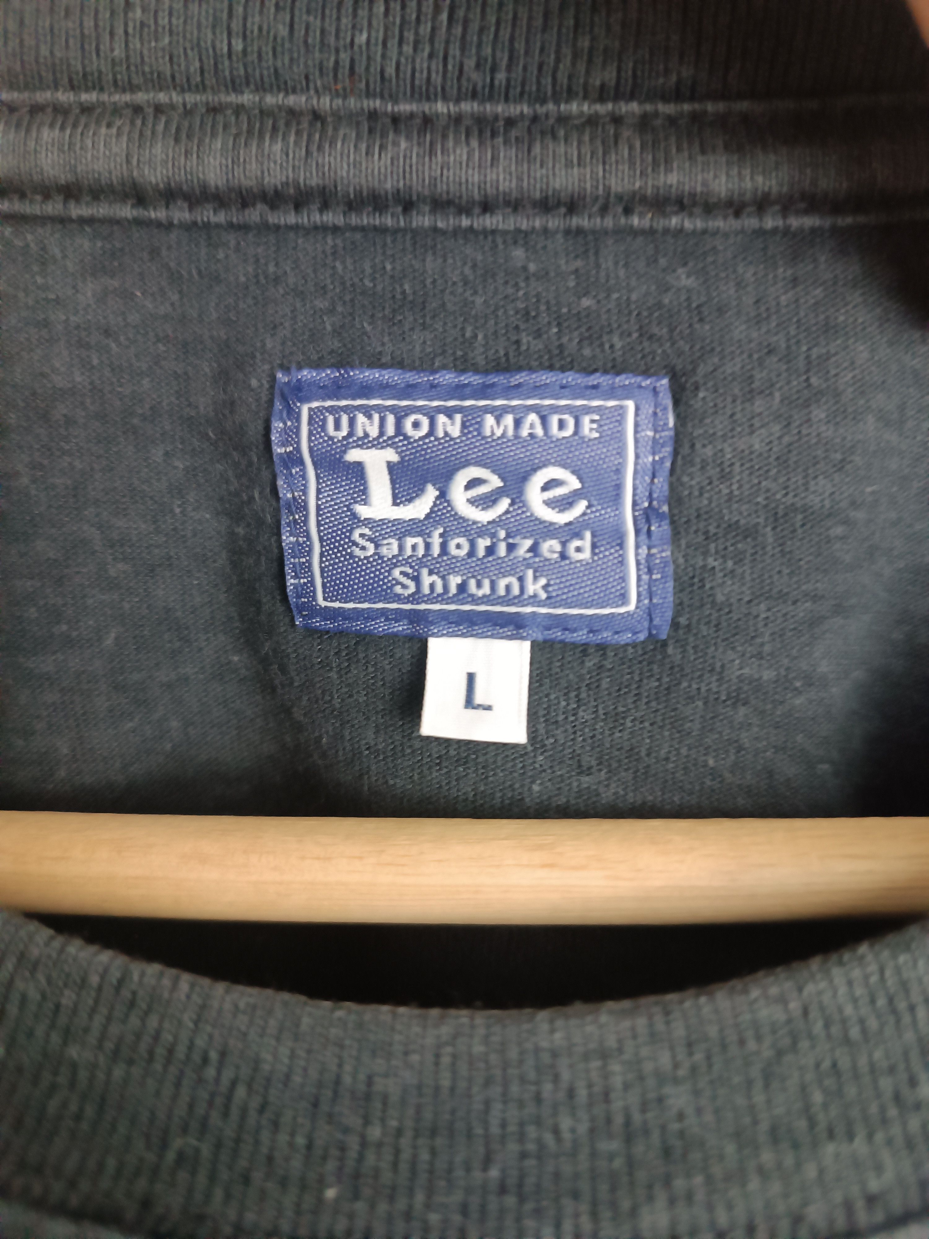 Lee VINTAGE Y2K FADED UNION MADE LEE POCKET TEE VERY RARE Size US L / EU 52-54 / 3 - 7 Thumbnail