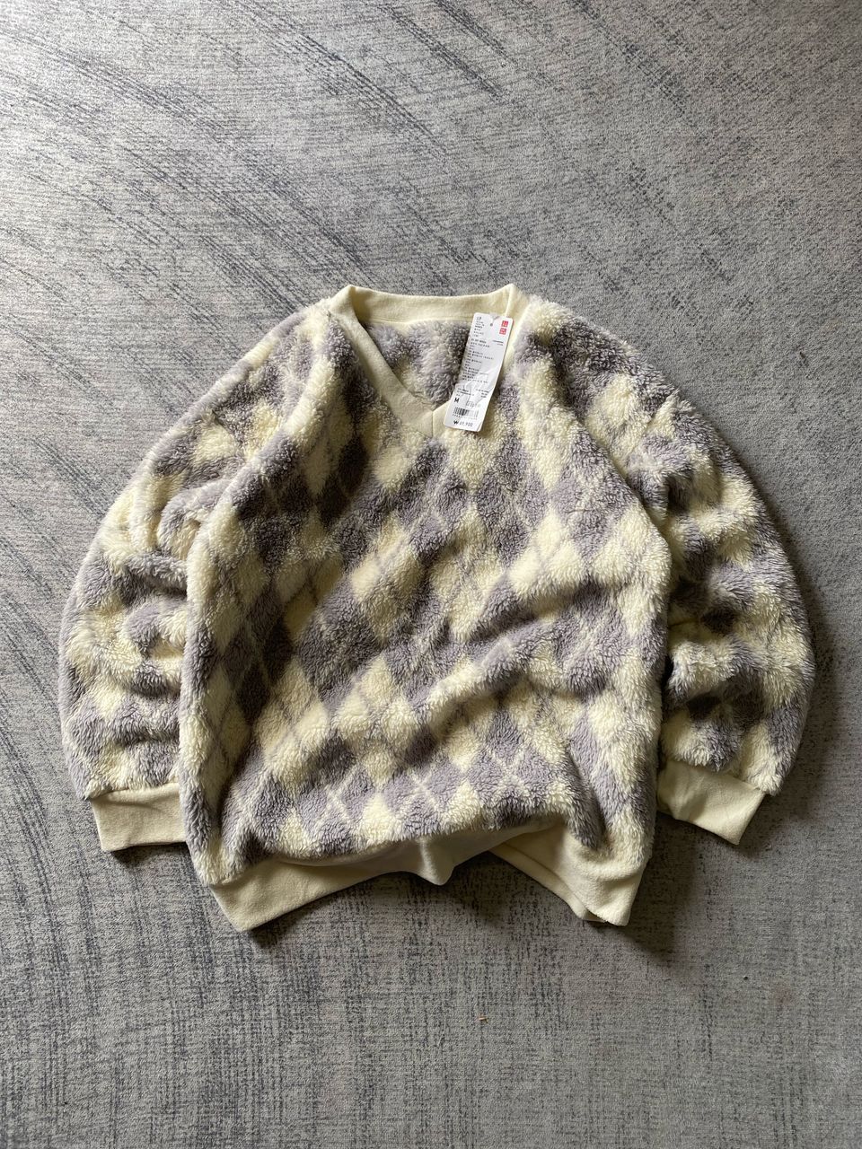 Uniqlo Uniqlo Fluffy Sherpa Fleece Pullover Size M / US 6-8 / IT 42-44 - 1 Thumbnail