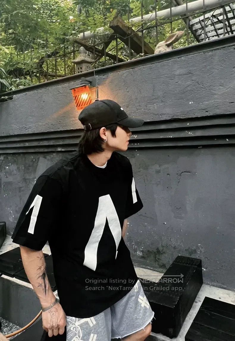 Balenciaga Balenciaga short sleeves Size US S / EU 44-46 / 1 - 8 Thumbnail