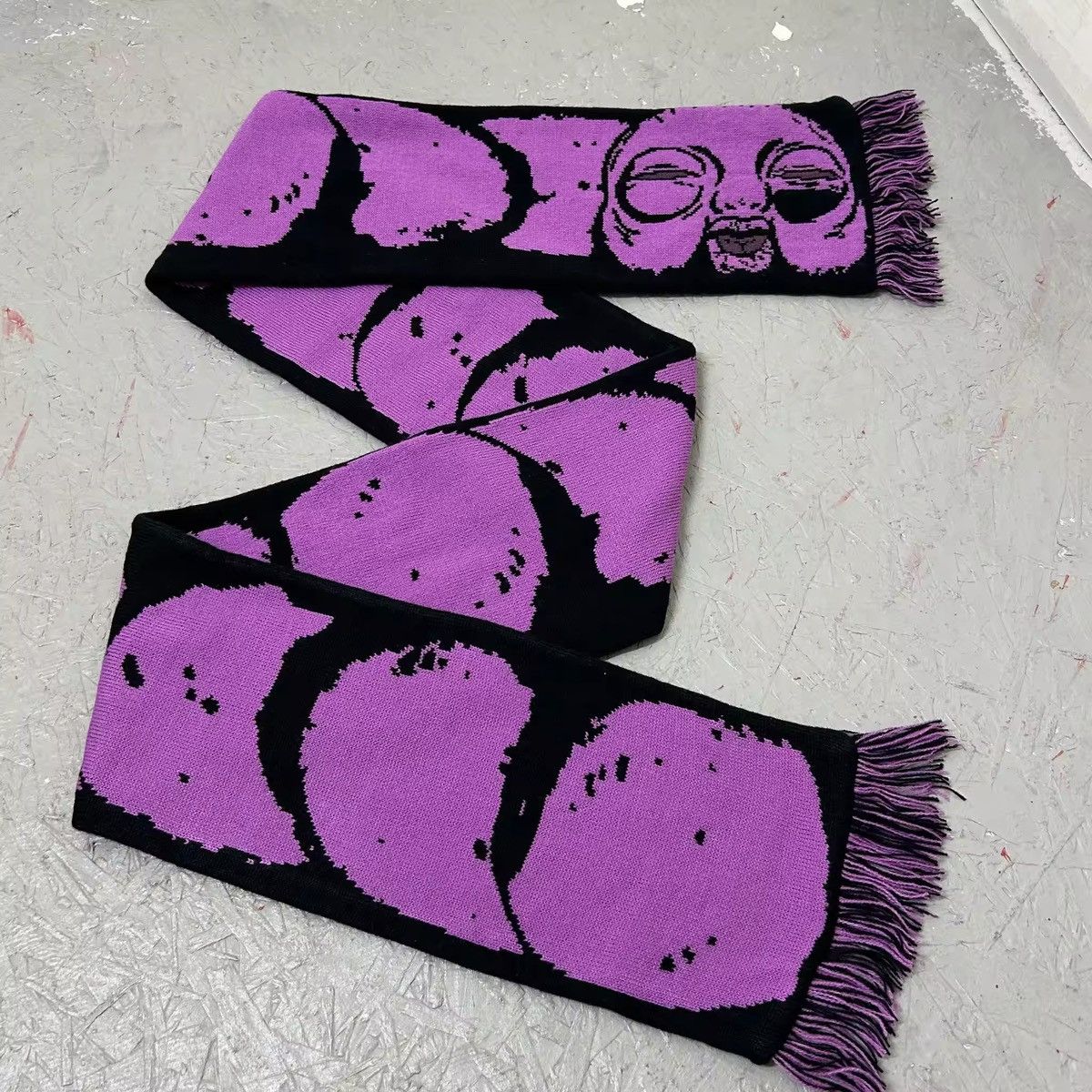 Japanese Brand × Vintage Gothic Anime Graphic Knitted Scarf Size ONE SIZE - 3 Thumbnail