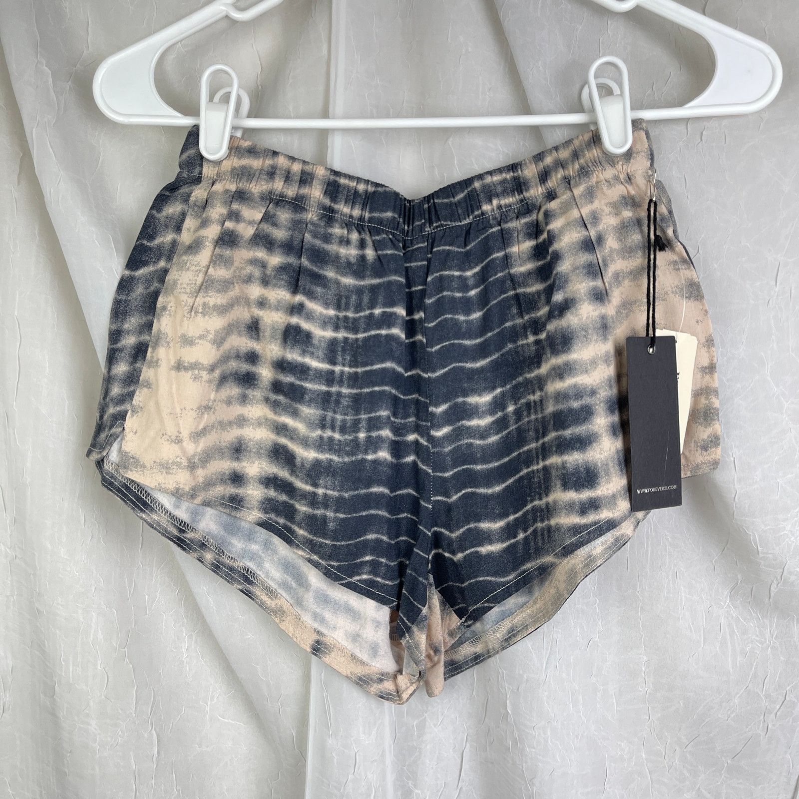 Forever 21 Taupe Charcoal Stripe Dye Dolphin Shorts Forever 21 XS NWT Size 23" - 13 Thumbnail