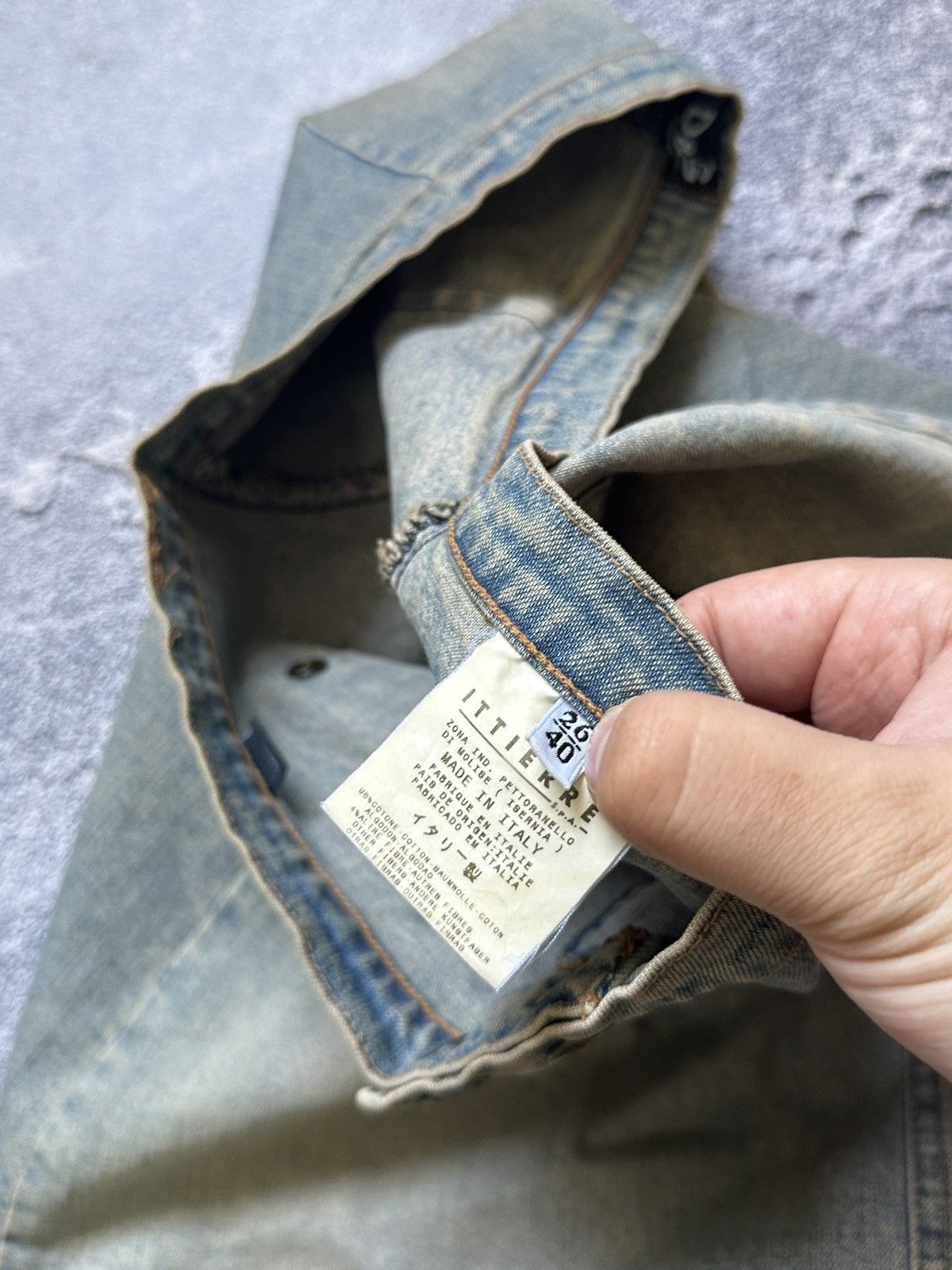 Dolce & Gabbana Vtg 90s Dolce & Gabbana Y2K Wash Denim Pocket Skirt 40 Italy Size 26" / US 2 / IT 38 - 4 Thumbnail
