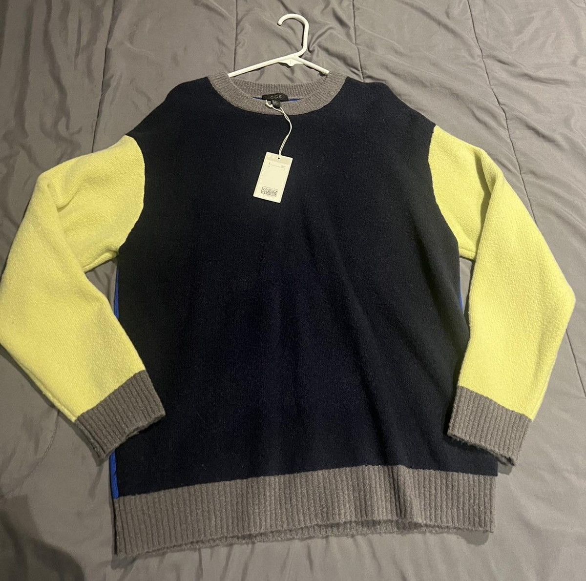 Cos COS Wool Blend Sweater Size US S / EU 44-46 / 1 - 1 Thumbnail