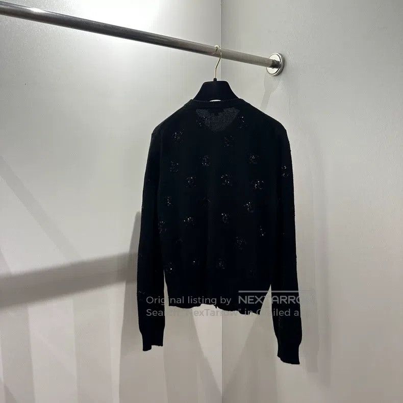 Chanel Chanel Cashmere sequin Logo flower cardigan coat Size XS / US 0-2 / IT 36-38 - 2 Thumbnail