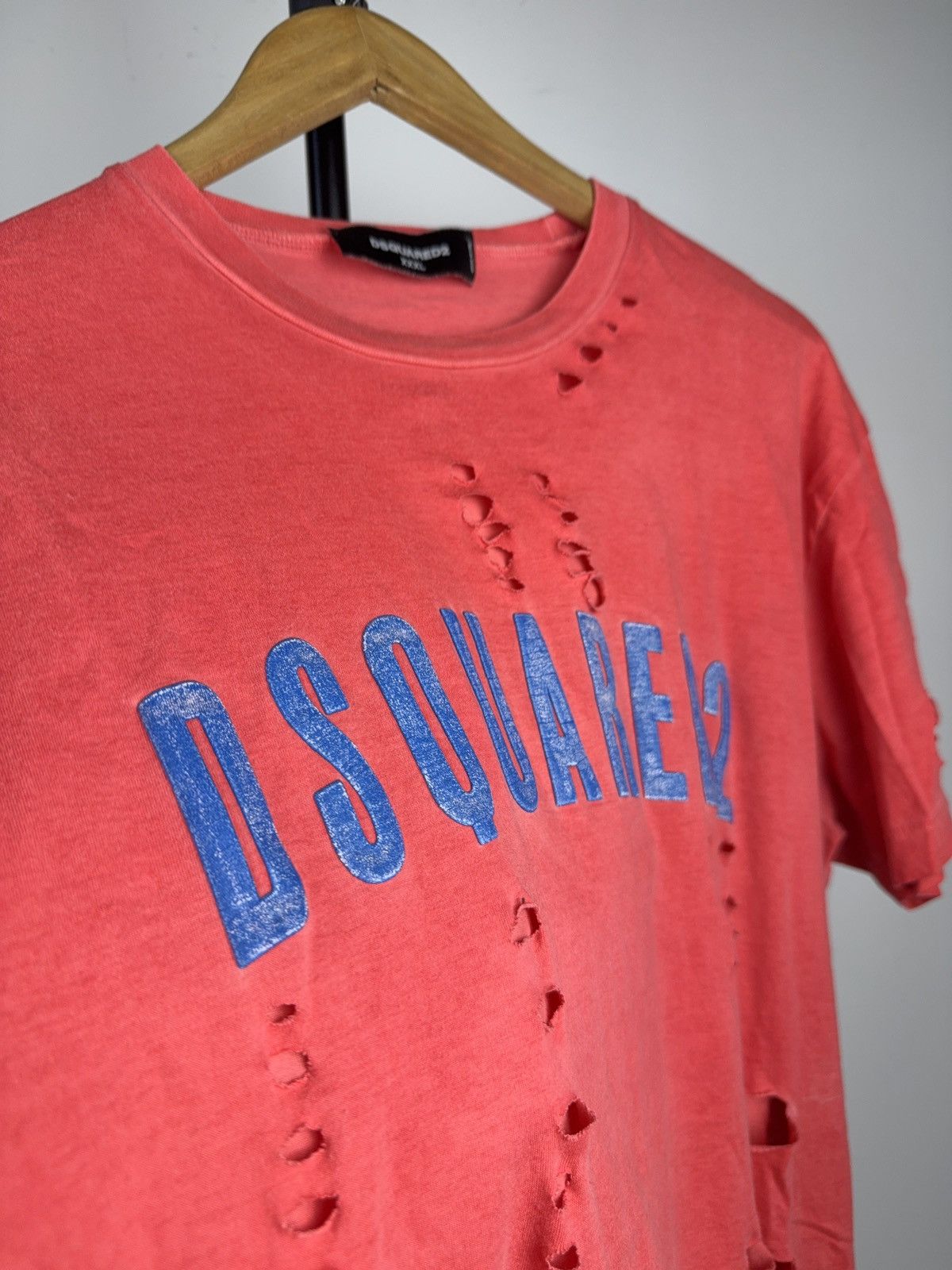 Dsquared2 Crazy ☄️ DSQUARED2 Distressed Logo T Shirt Made In Italy Size US XL / EU 56 / 4 - 12 Thumbnail