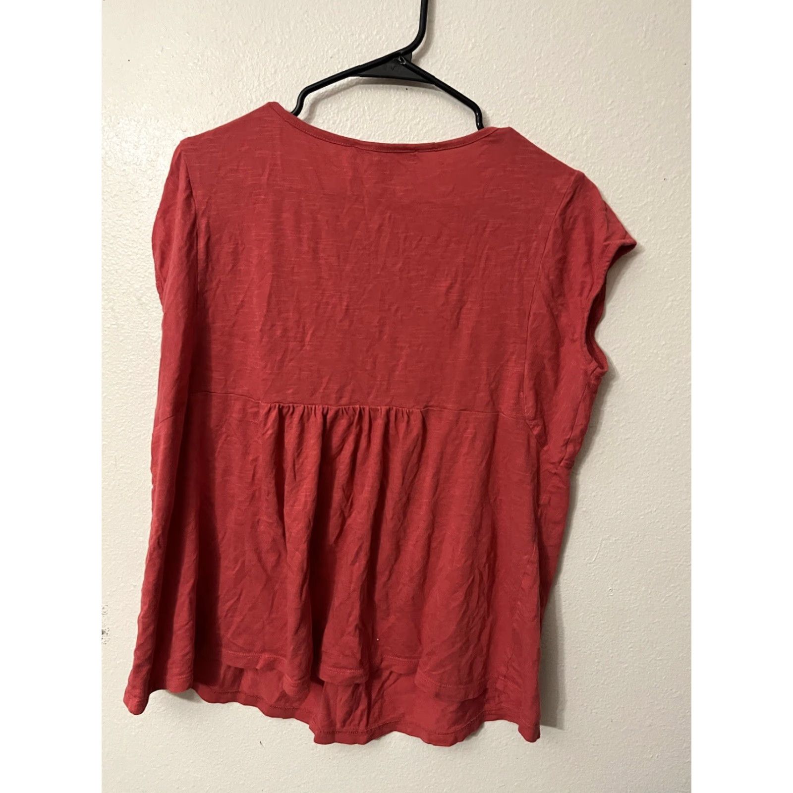 Gloria Vanderbilt Gloria Vanderbilt Shirt Women's Medium Short Sleeve Red Embroidered Shirt Top Size M / US 6-8 / IT 42-44 - 2 Thumbnail