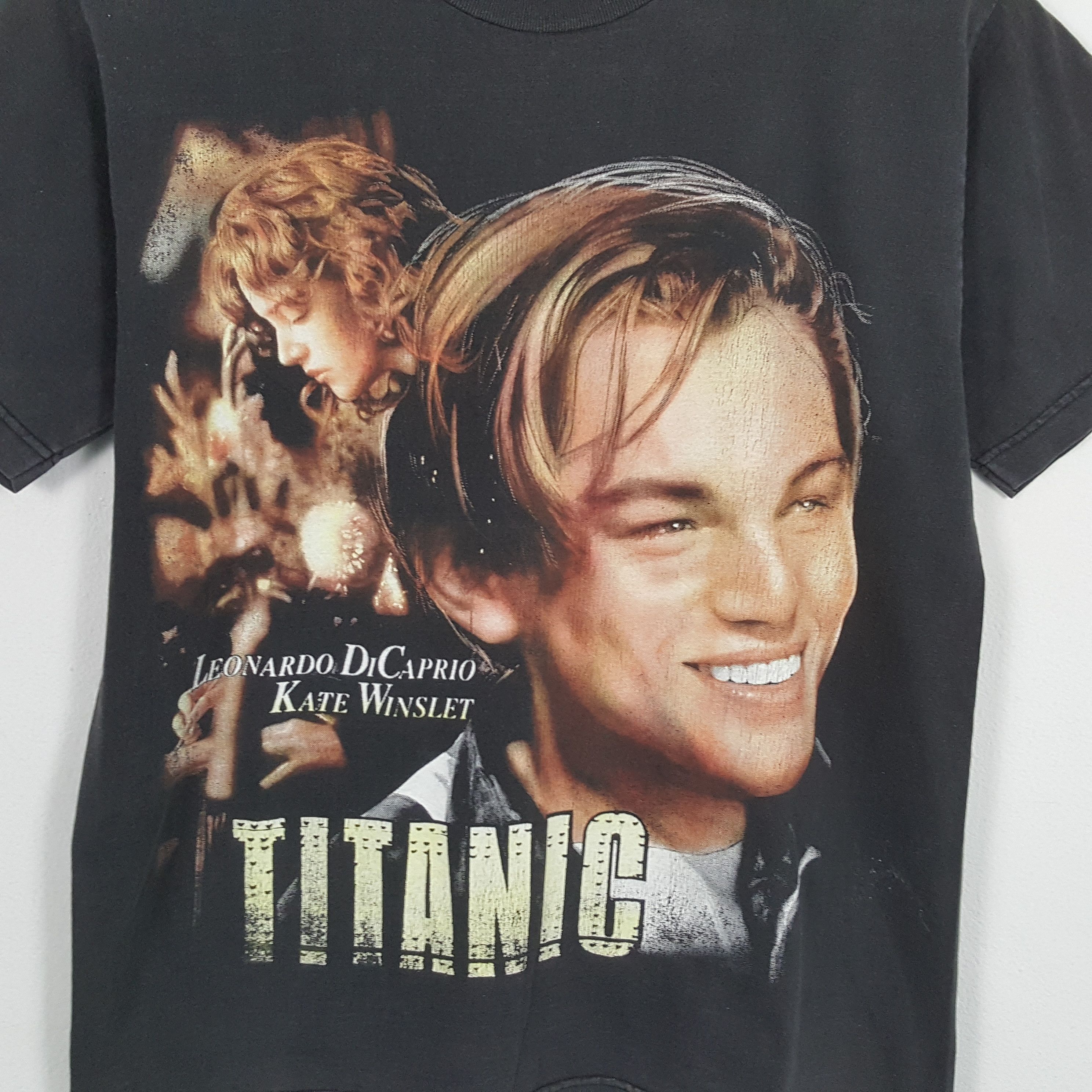 Vintage Vintage 90's TITANIC American Lovers Movie T-Shirts Size US L / EU 52-54 / 3 - 2 Thumbnail