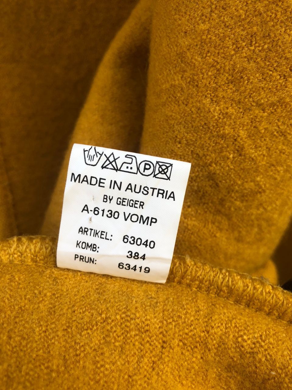 Kurt Geiger Vintage Geiger Wool Yellow Button Jacket Size M / US 6-8 / IT 42-44 - 13 Thumbnail