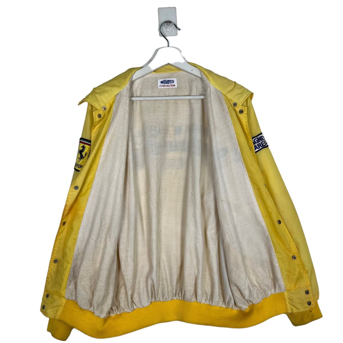 Ferrari 💥 80s VINTAGE FERRARI MAGNETI MARELLI F-1 RACING TEAM Size US L / EU 52-54 / 3 - 7 Thumbnail