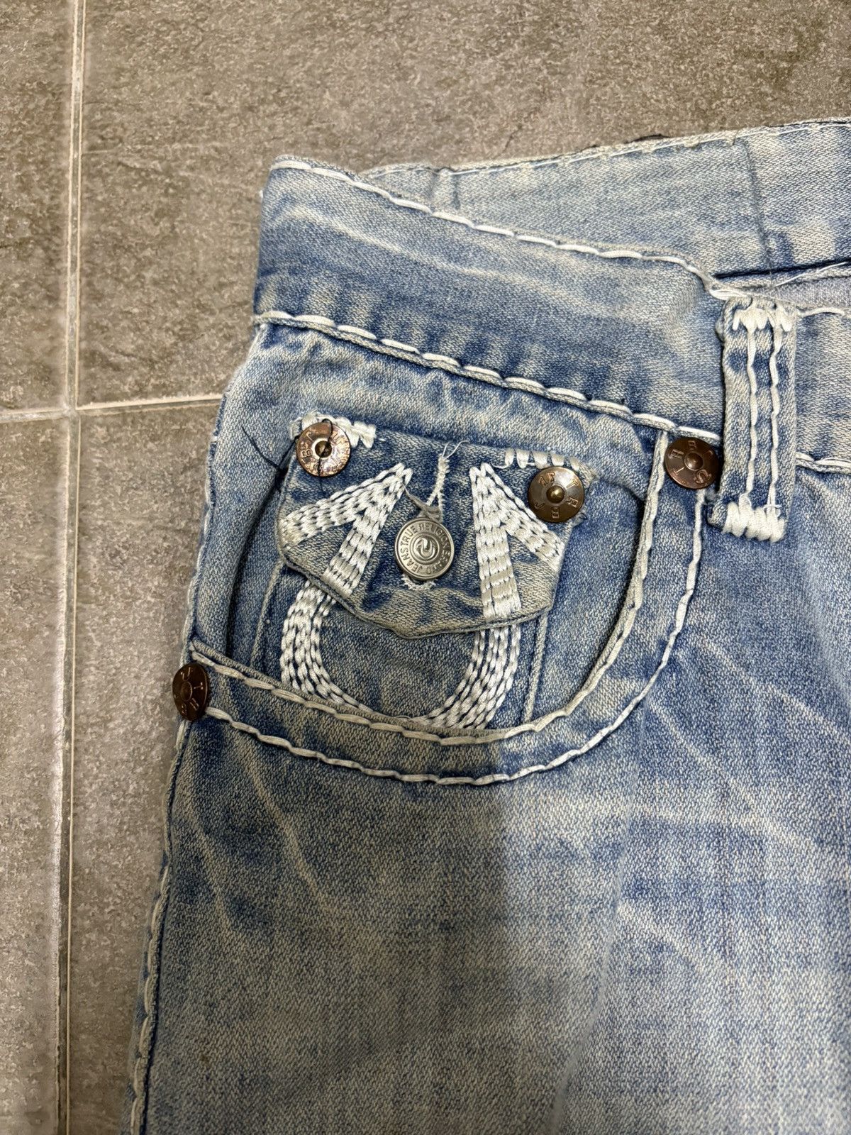 True Religion Treu religion Size US 31 - 4 Thumbnail