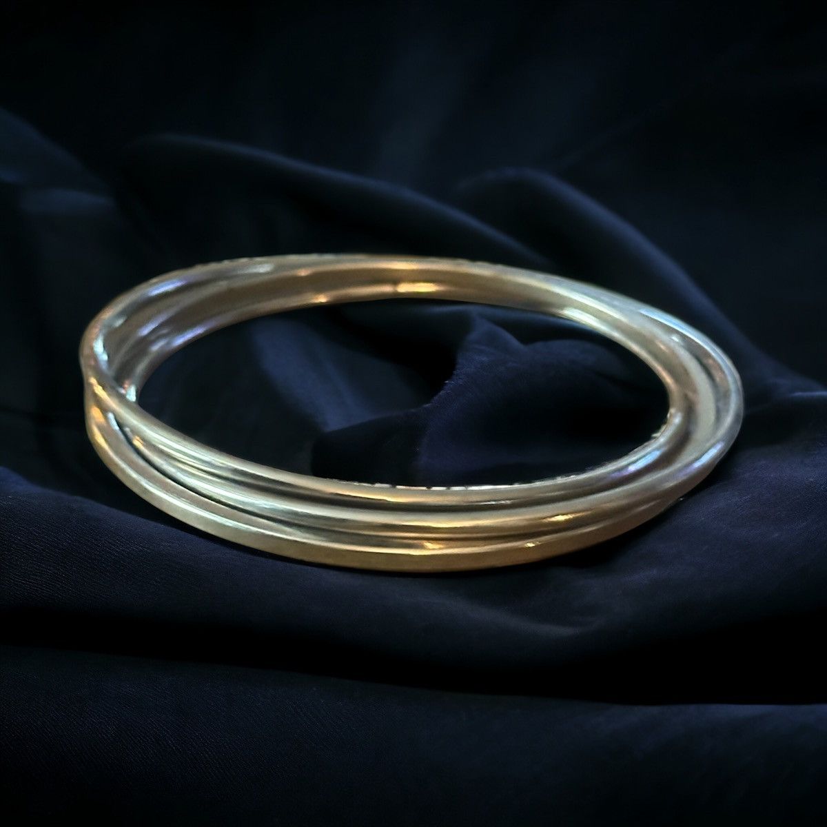 Other Silver tone intertwined bangle bracelet Size ONE SIZE - 1 Thumbnail
