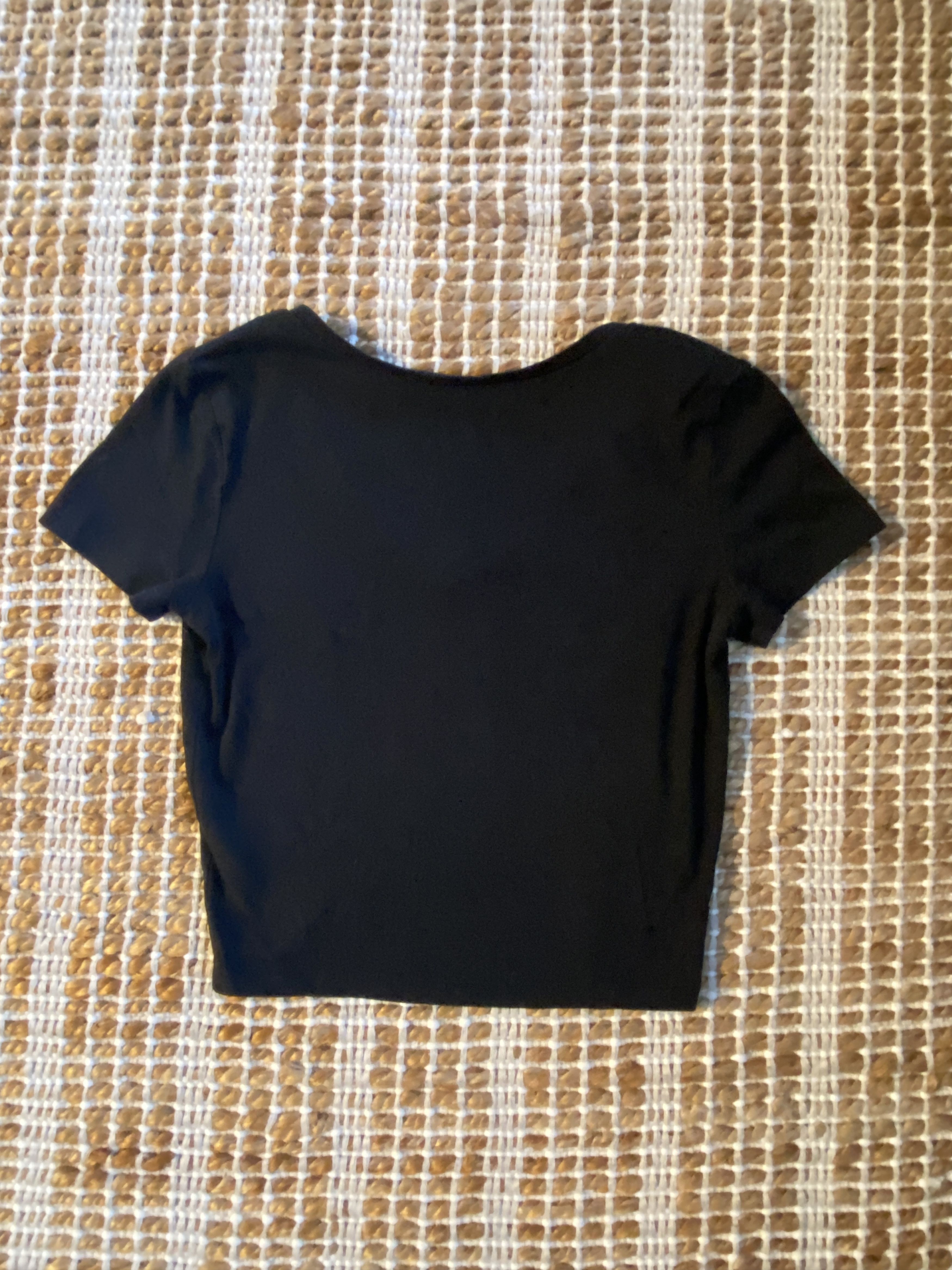 Other Wild Fable Women’s Short Sleeve V-Neck Cropped T-Shirt Size S / US 4 / IT 40 - 2 Thumbnail