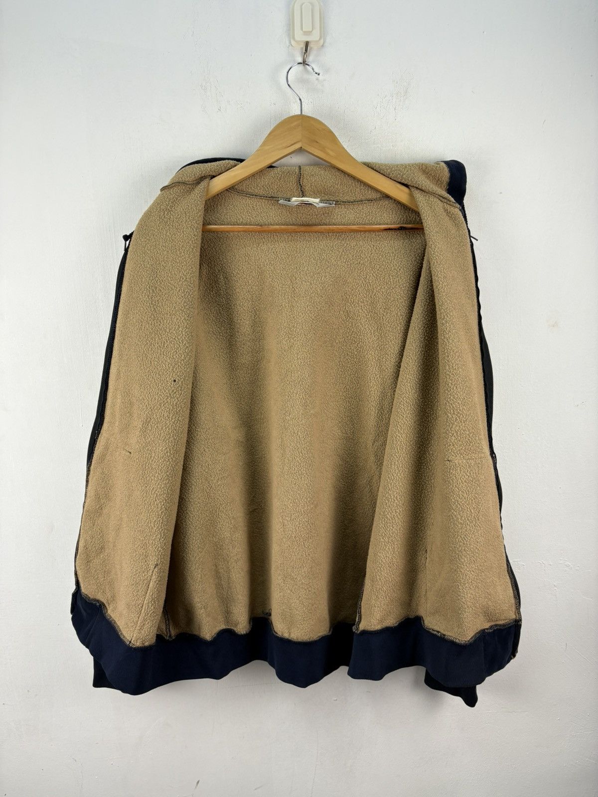 Carhartt Vintage 90s Carhartt Velvet Saeatshirt Hoodie Jacket Size US L / EU 52-54 / 3 - 5 Thumbnail