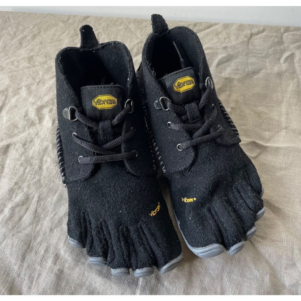 Vibram Vibram FiveFingers Wool Lace-Up Barefoot Shoes 9424AC Size US 6.5 / IT 36.5 - 1 Thumbnail