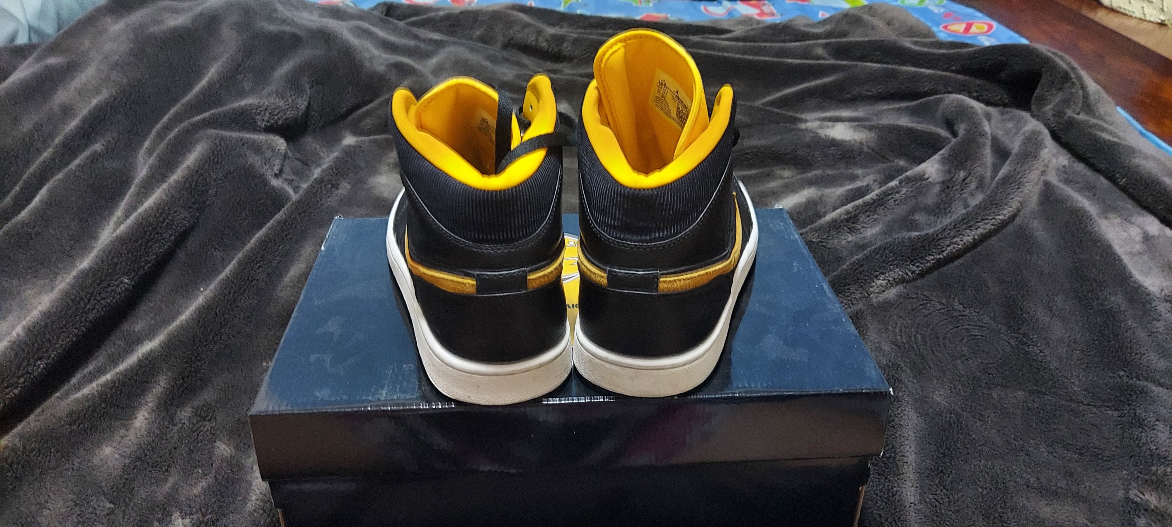 Other Air jordan 1 mid se black university gold Size US 11.5 / EU 44-45 - 5 Thumbnail