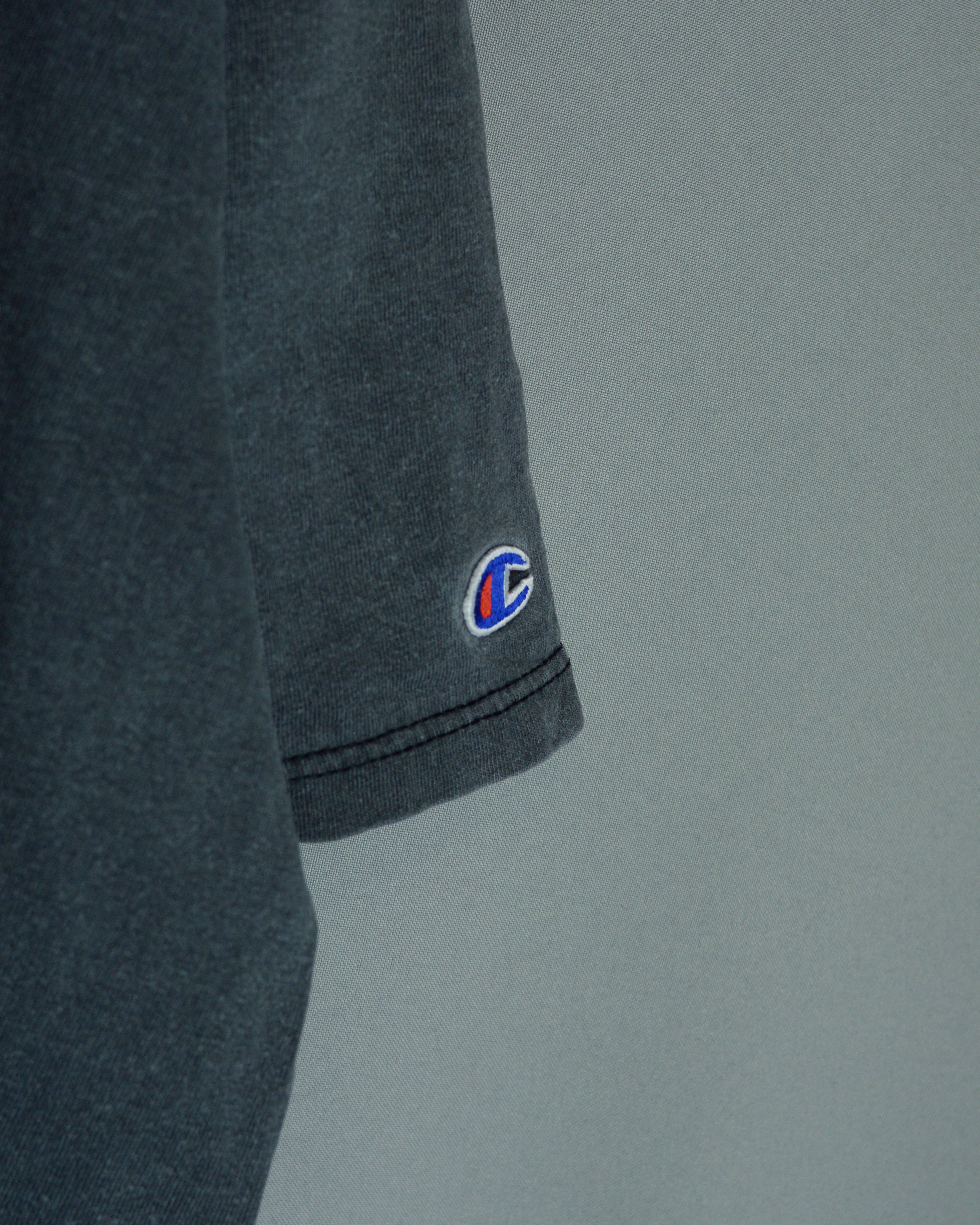 Champion × Vintage Vintage Champion 90s t shirt Size US L / EU 52-54 / 3 - 3 Thumbnail