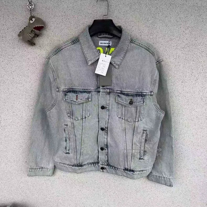 Balenciaga Balenciaga Back Embroidered Logo Denim Jacket Size XS / US 0-2 / IT 36-38 - 1 Thumbnail
