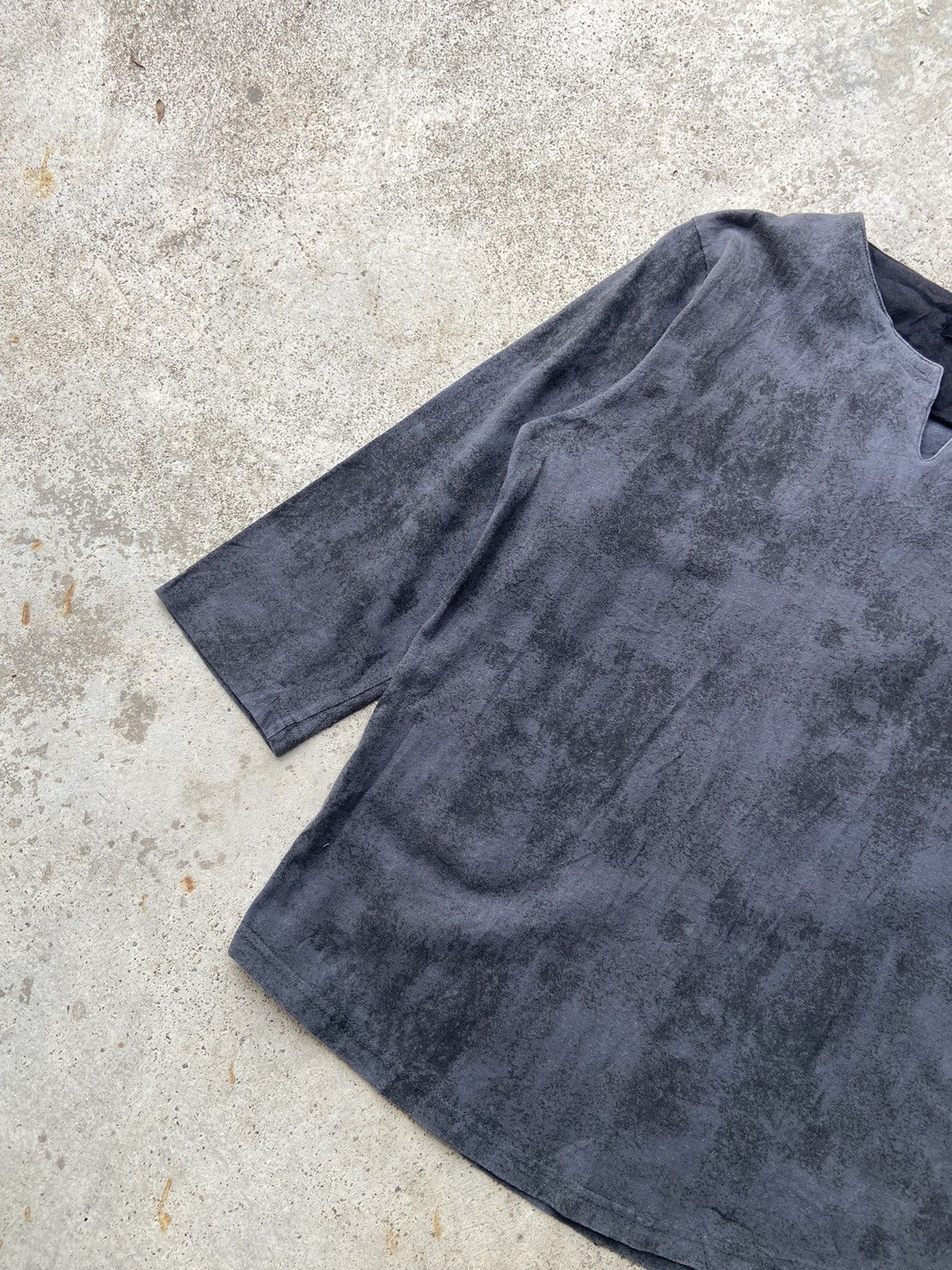 Tornado Mart Vintage 2000’s Tornado Mart Visual Kei Shadow Print Tshirt Size US M / EU 48-50 / 2 - 3 Thumbnail