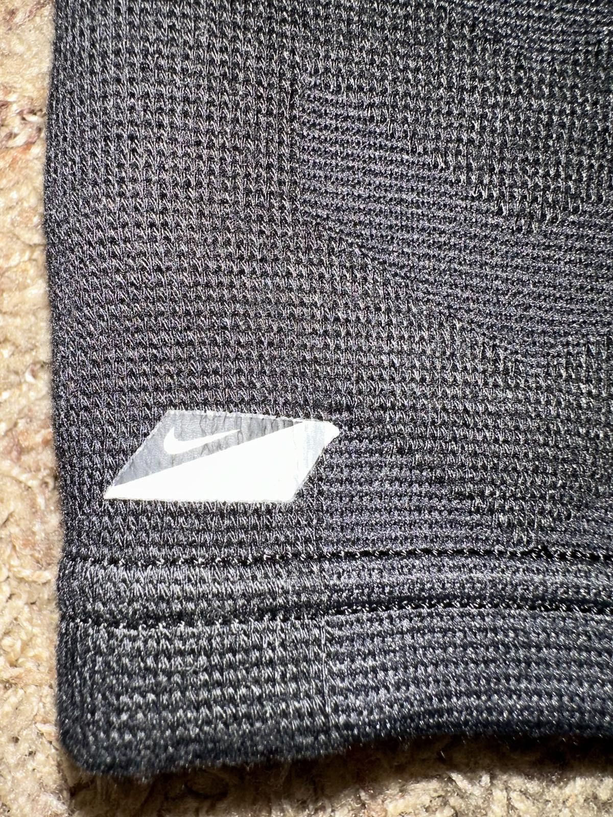 Nike Nike Youth Streak Volleyball Black Knee Pads Size ONE SIZE - 9 Thumbnail