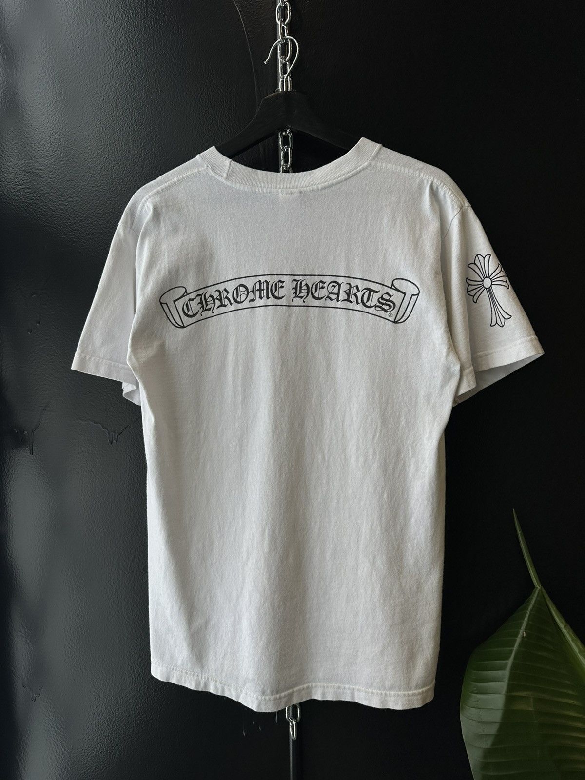 Chrome Hearts Vintage Chrome Hearts Scroll Horseshoe Pocket Tee Size US M / EU 48-50 / 2 - 1 Thumbnail