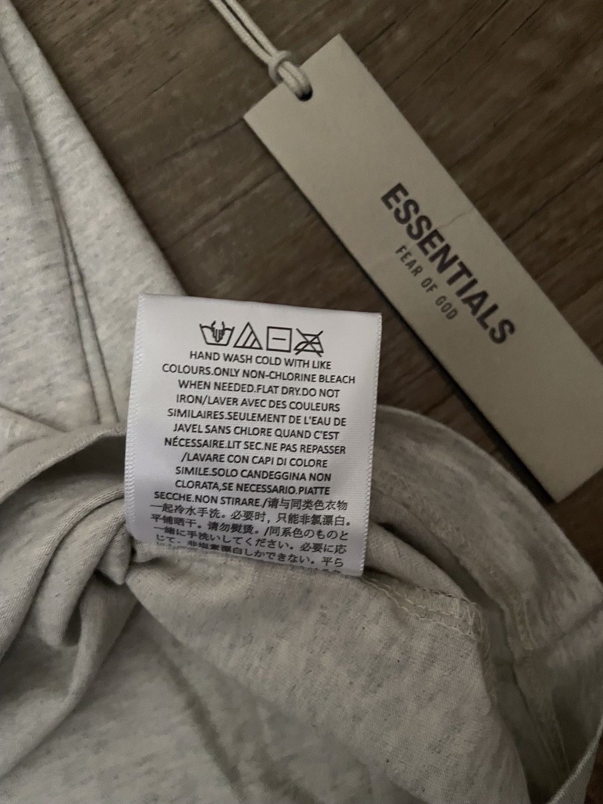 Other Fear of God Essentials T-Shirt Light Oatmeal SS22 size L Size US L / EU 52-54 / 3 - 4 Thumbnail