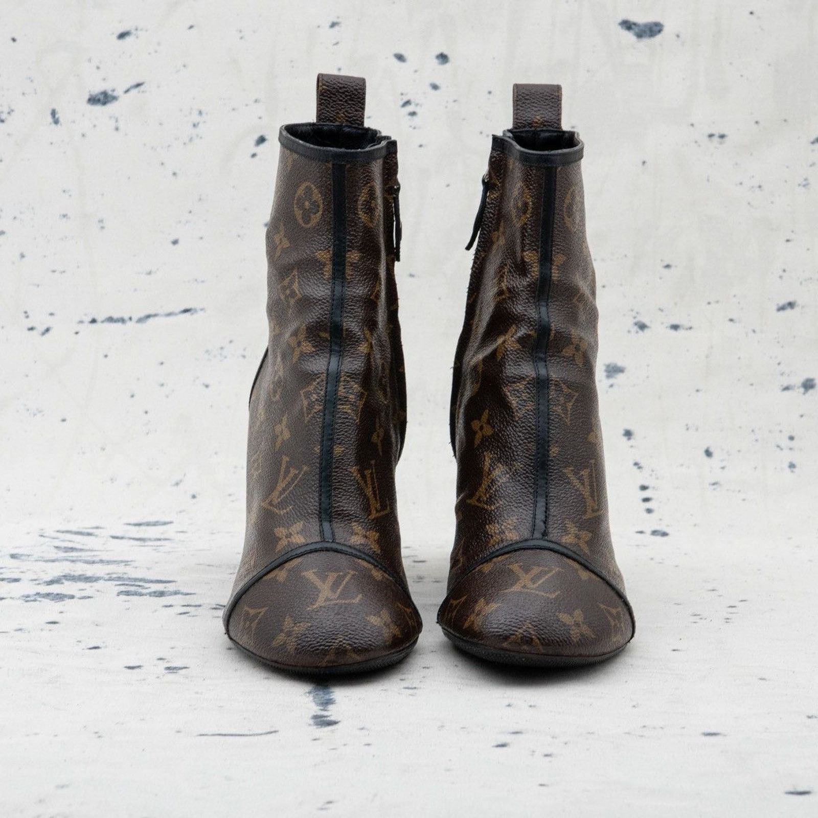 Louis Vuitton Vintage louis vuitton monogram logo brown leather heel boots Size US 7.5 / IT 37.5 - 2 Thumbnail