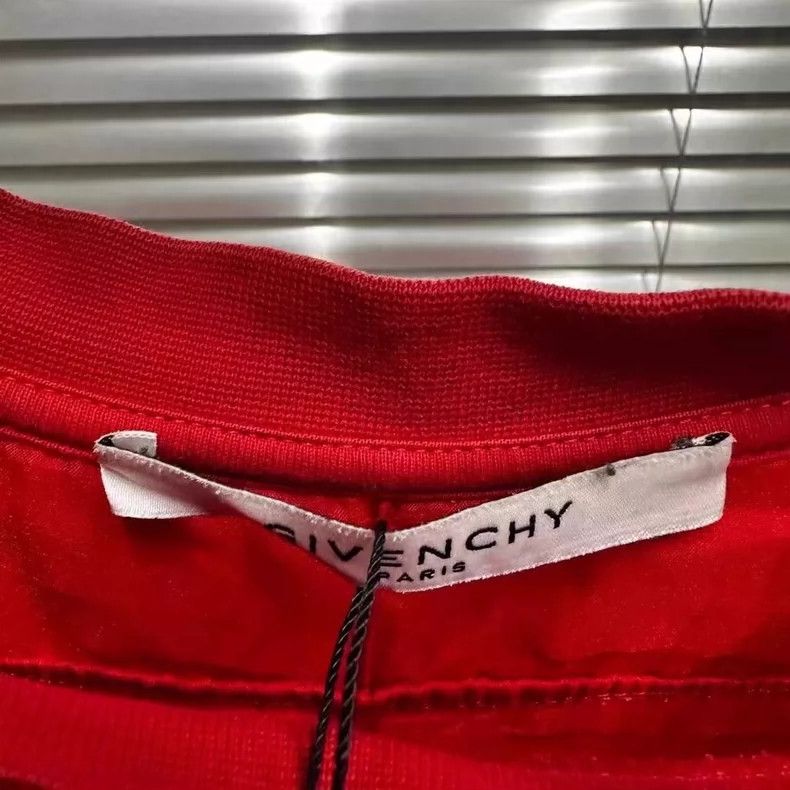 Givenchy Givenchy New Red Big Hole Short Sleeve Size US S / EU 44-46 / 1 - 2 Thumbnail