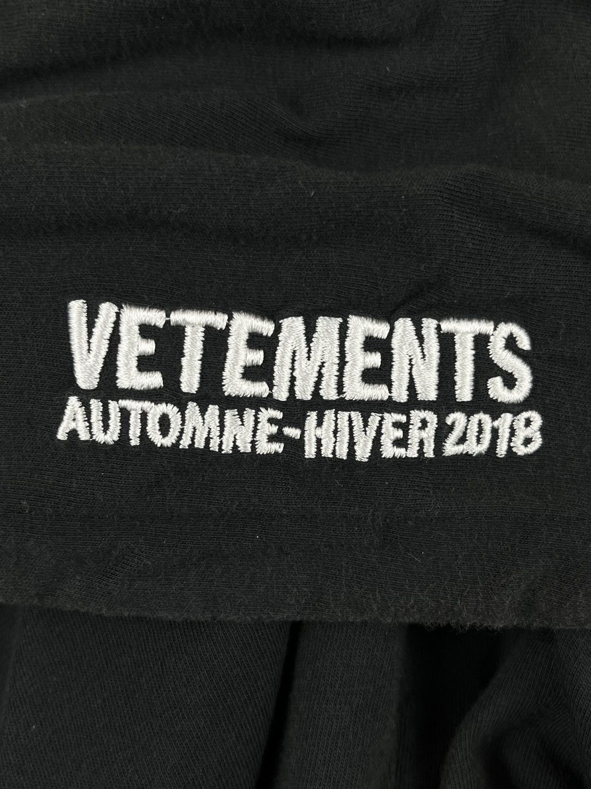 Vetements AW17 Vetements Titanic K-hole Split Logo Tshirt Hoodie Size US M / EU 48-50 / 2 - 5 Thumbnail
