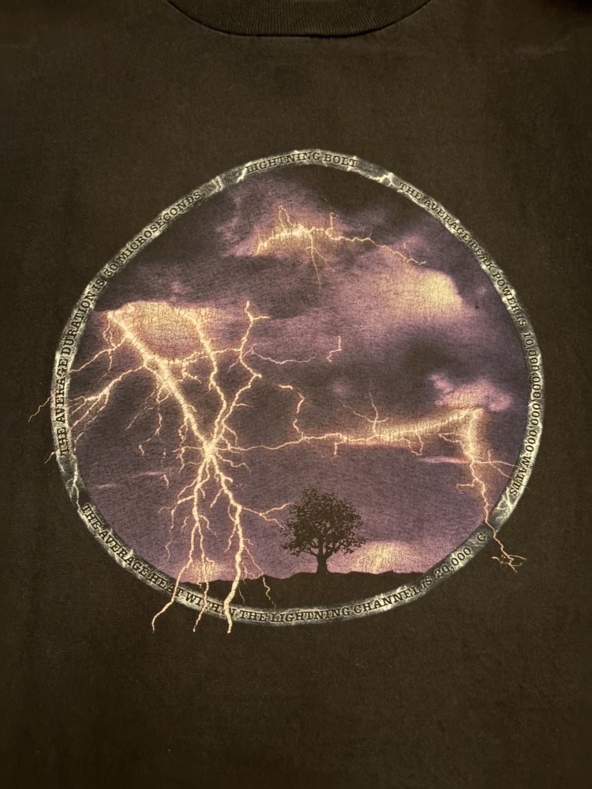 Vintage Vintage purple lightning t shirt Size US M / EU 48-50 / 2 - 2 Thumbnail
