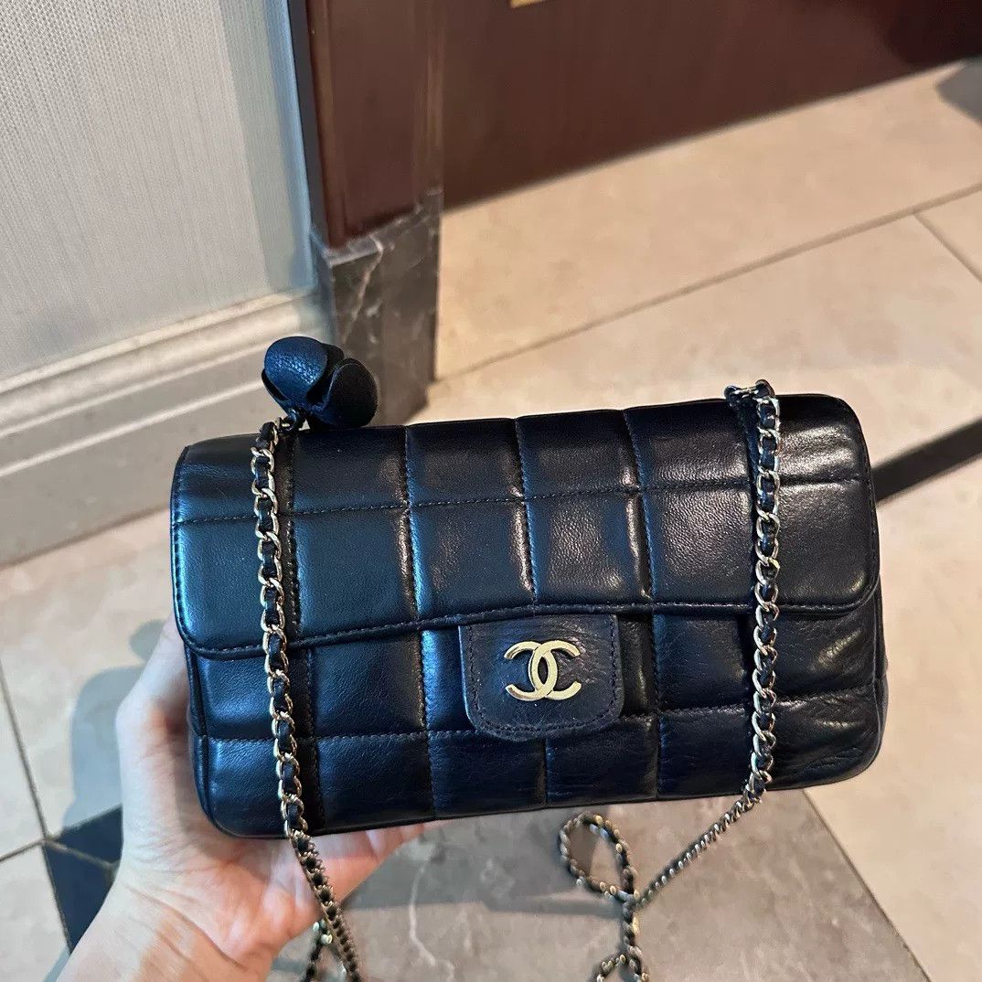 Chanel Pre-loved Bag Very good condition Size ONE SIZE - 1 Thumbnail