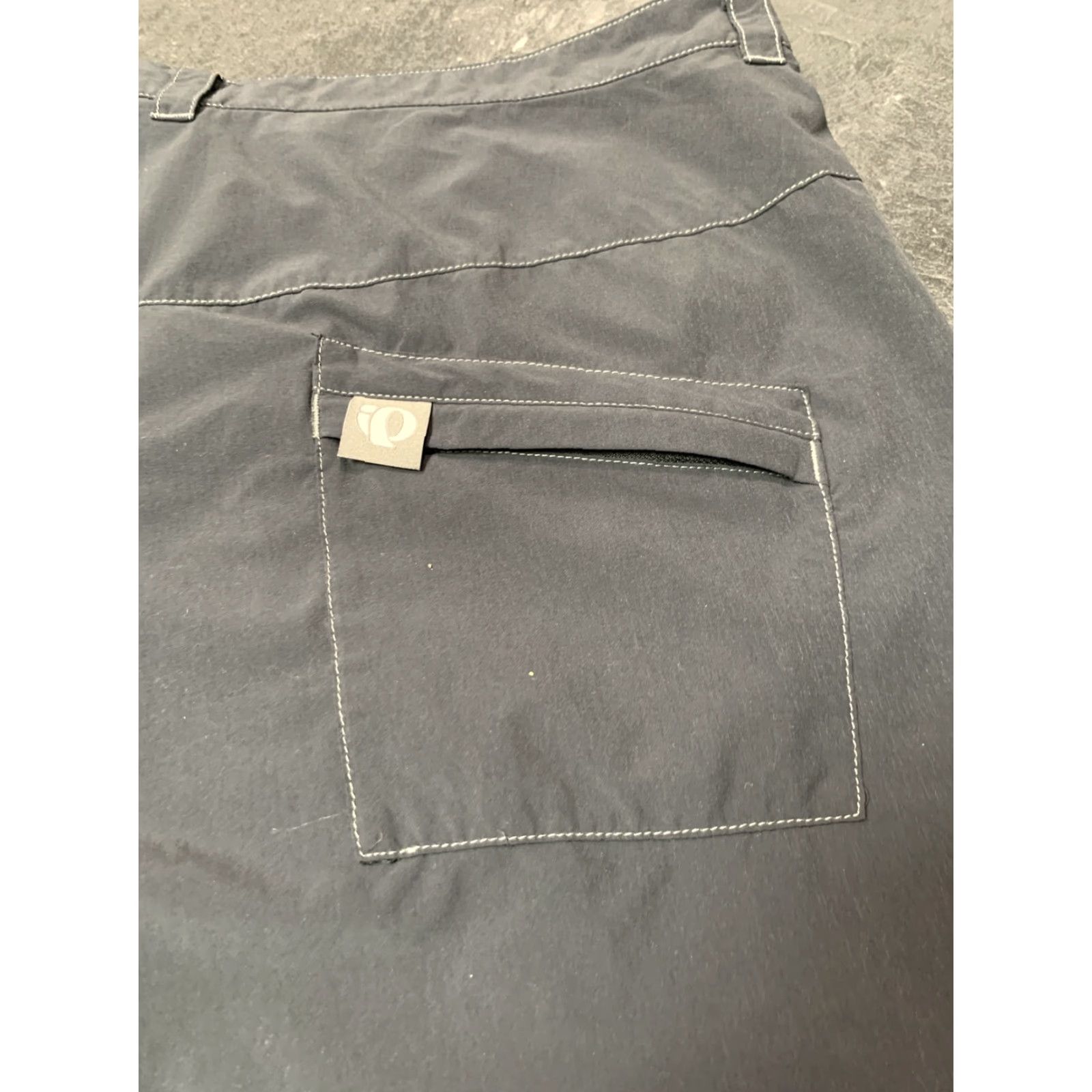 PEARL iZUMi PEARL IZUMI Men's Swim Shorts with Pockets, Charcoal Grey, Size 2XL Size US 39 - 7 Thumbnail