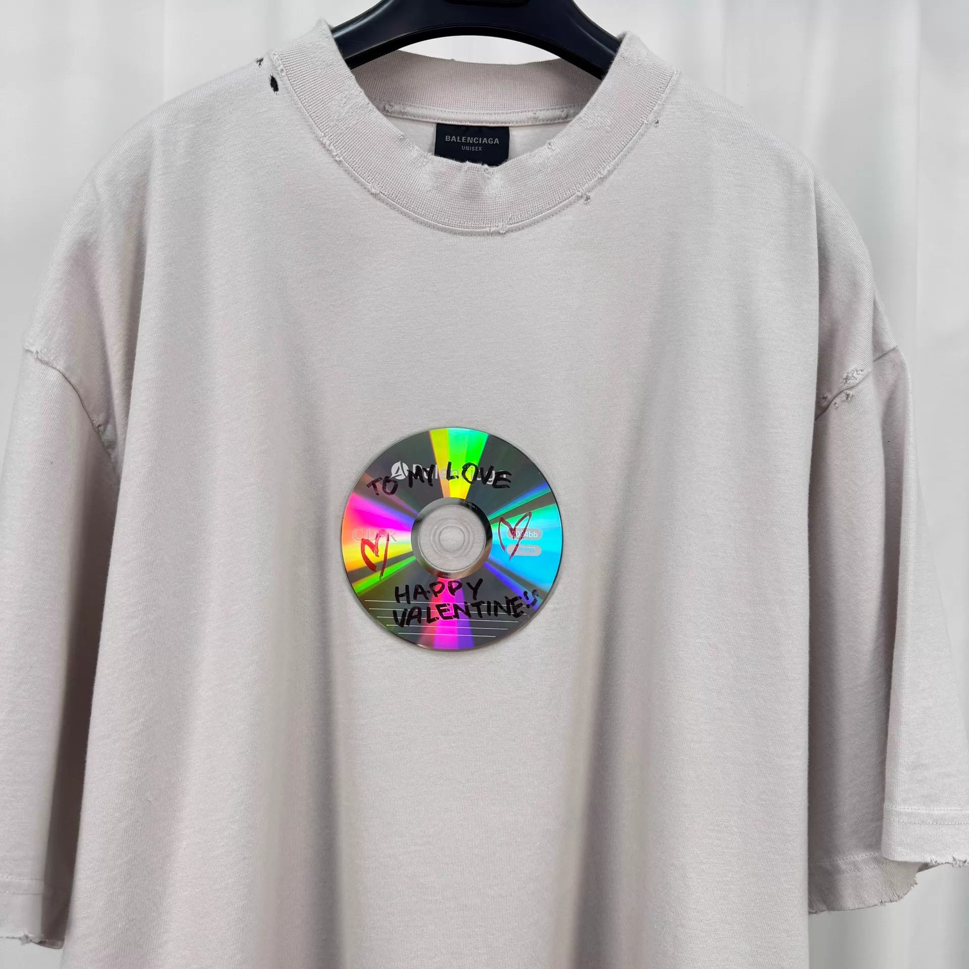 Balenciaga Balenciaga Valentine's Limited Disc T-Shirt L New Size US L / EU 52-54 / 3 - 3 Thumbnail