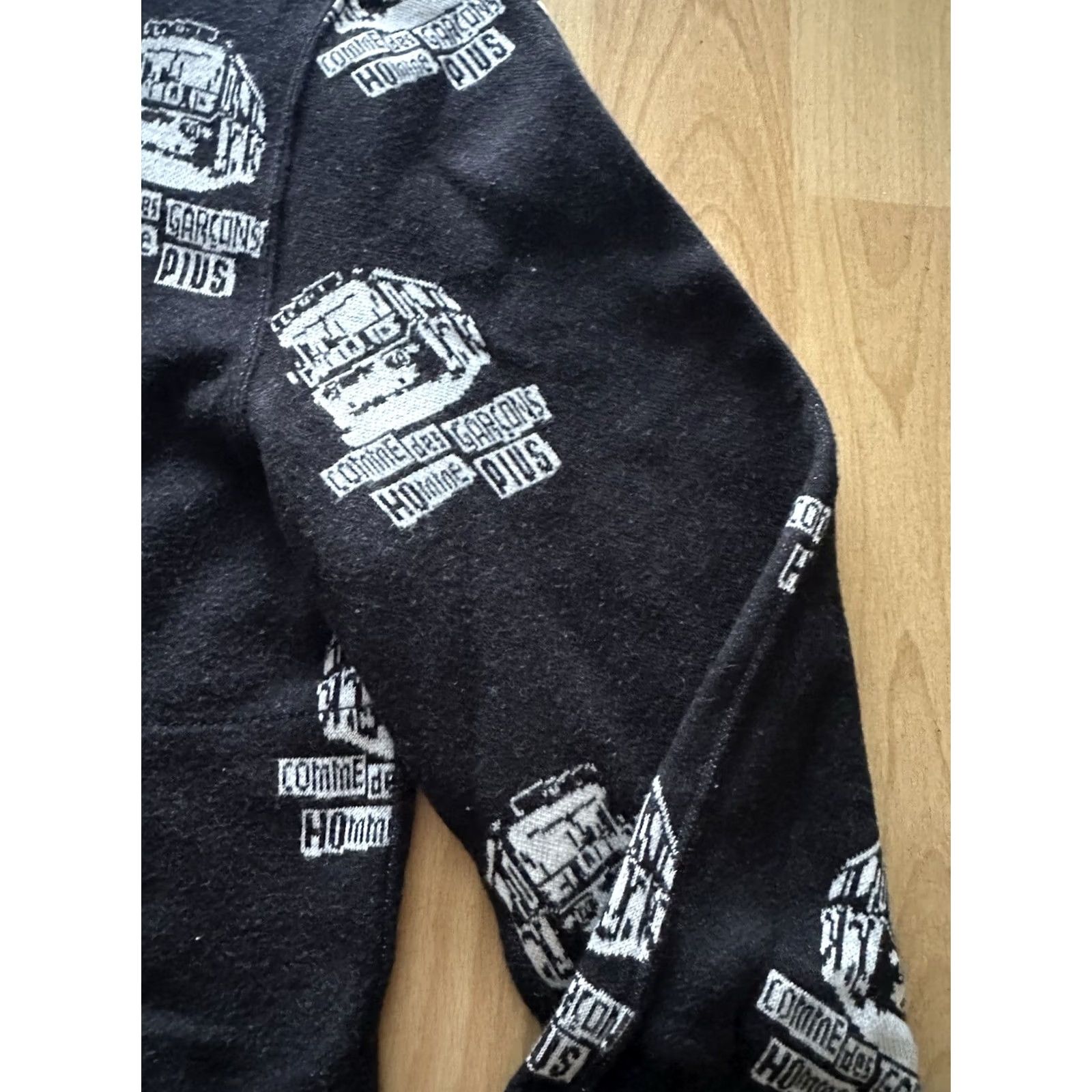 Vintage COMME des GARCONS HOMME PLUS Knit sweater Full Zip Up Black All Over Print S Unisex Adults Mens Womens Pullover, Very RARE, Gently Used Size US S / EU 44-46 / 1 - 6 Thumbnail