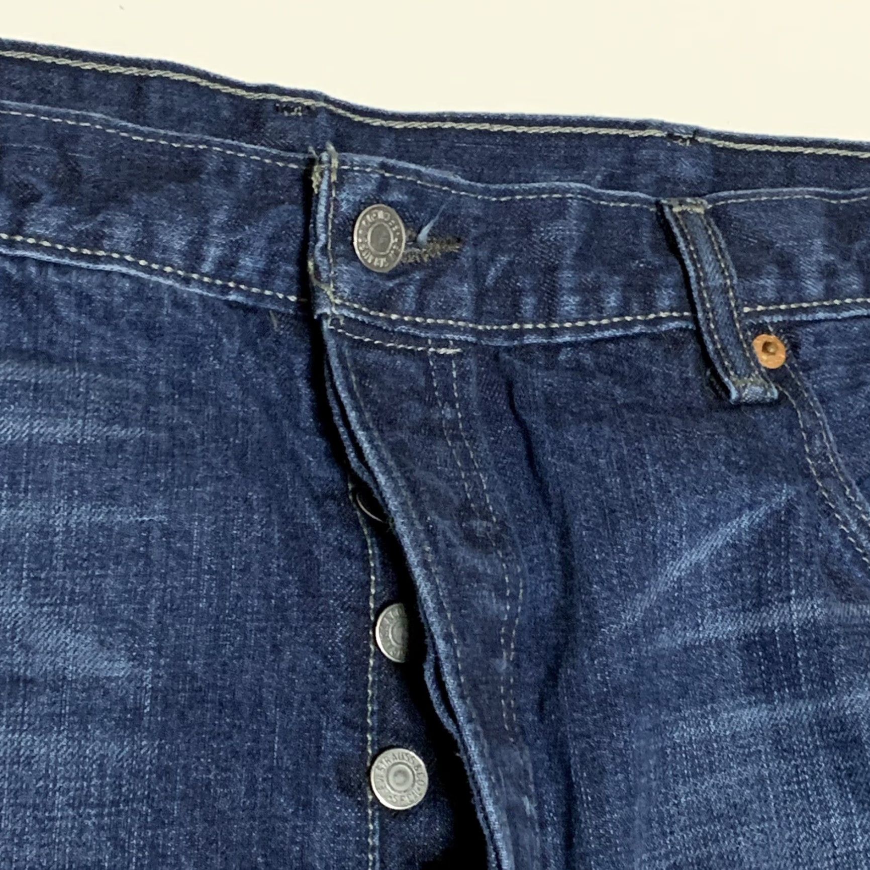 Levi's Levi's 501 Jeans Mens 40x29 Straight Leg Blue Button Fly 100% Cotton Casual Vintage Size US 40 / EU 56 - 7 Thumbnail