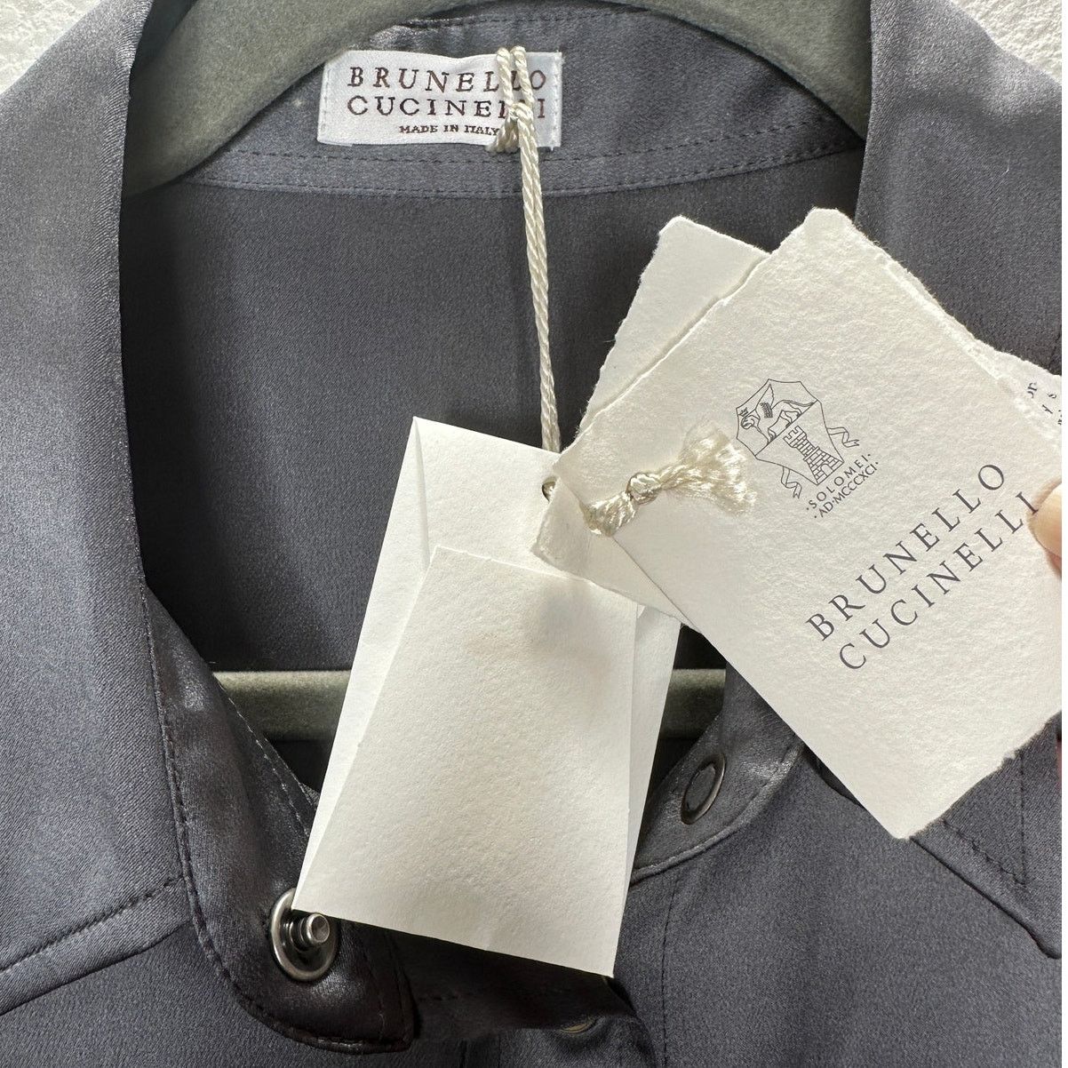 Brunello Cucinelli NWT Brunello Cucinelli Gray Silk Beaded Snap Shirt XL Size XL / US 12-14 / IT 48-50 - 6 Thumbnail